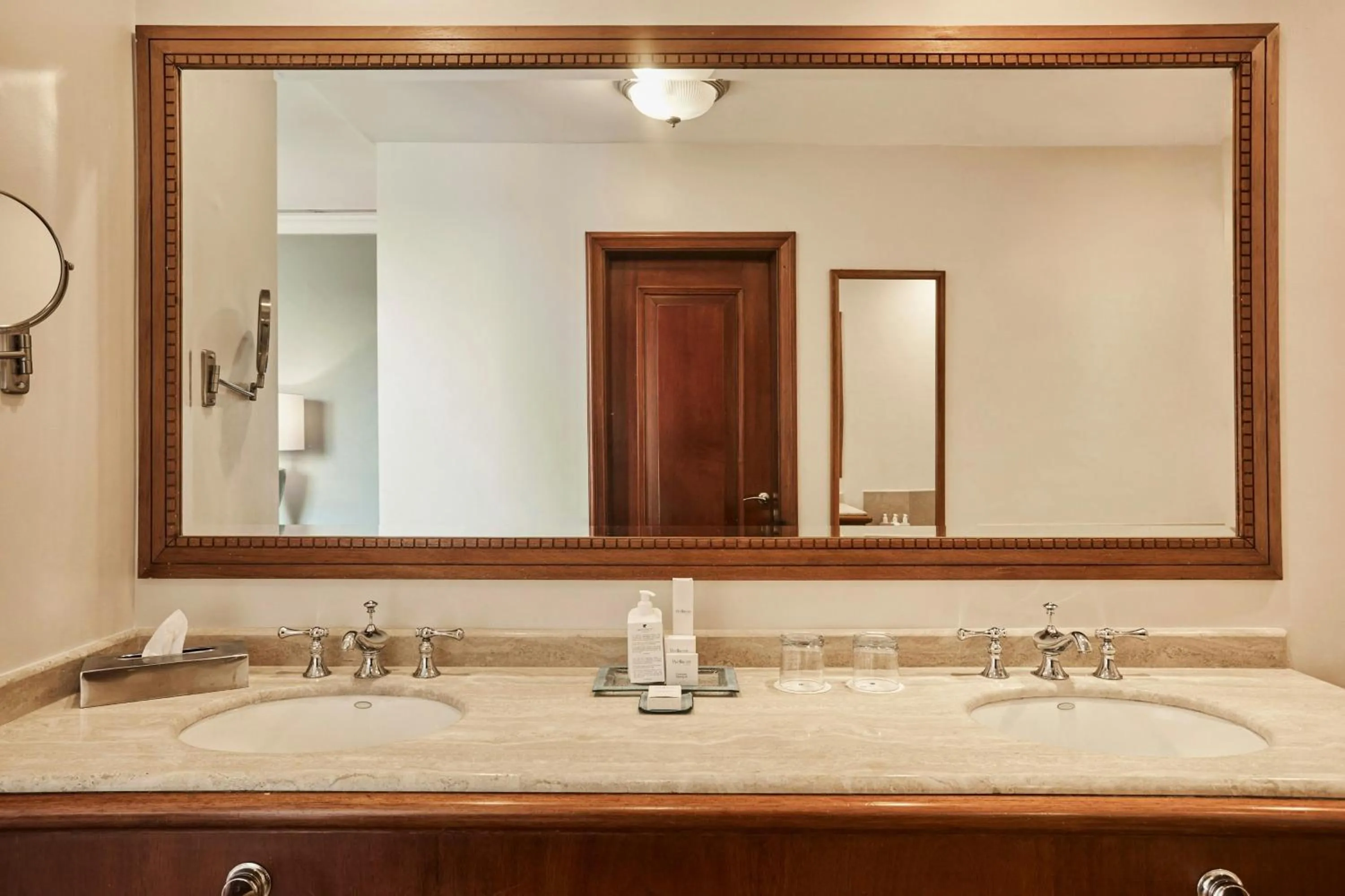 Bathroom in JW Marriott Caracas
