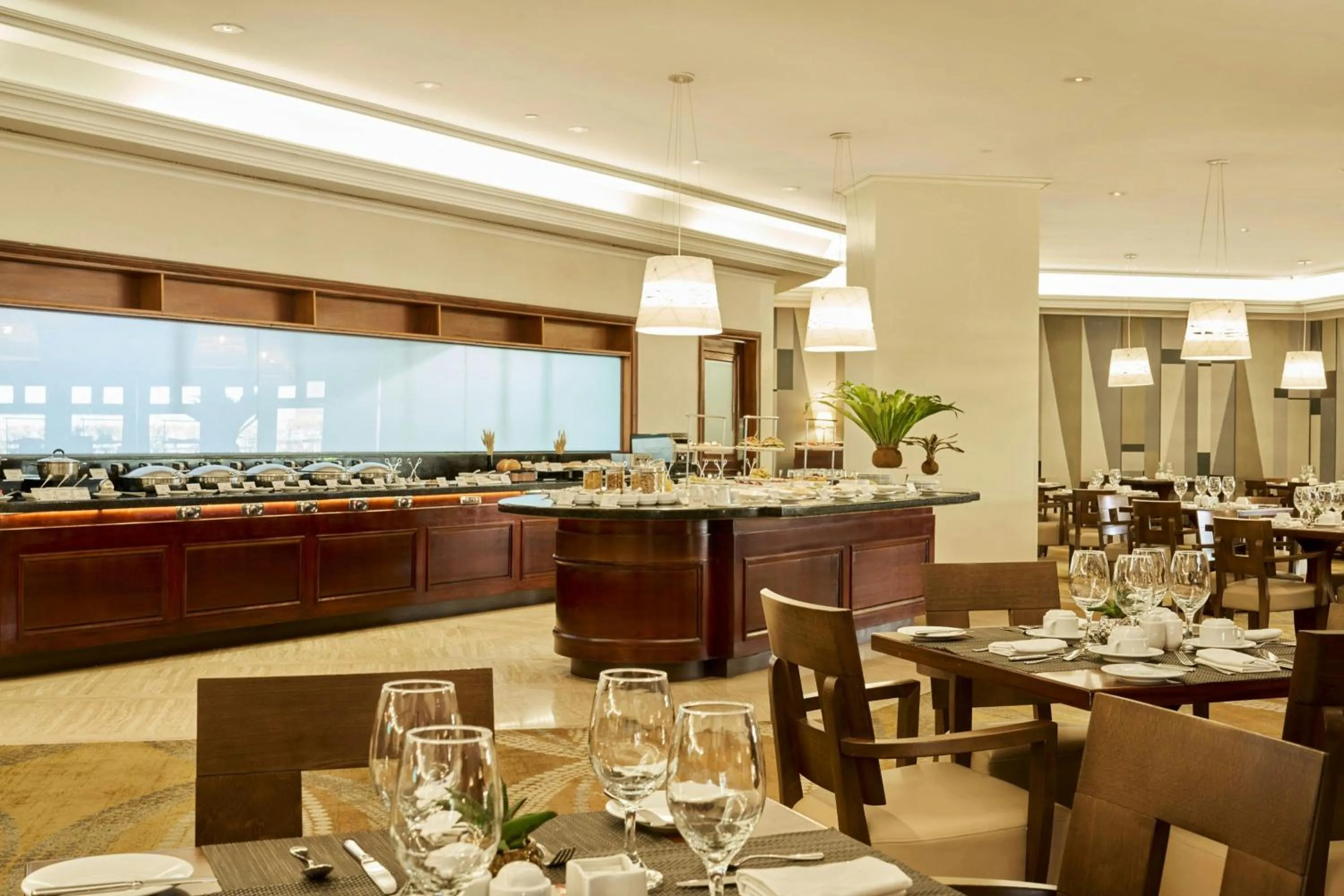 Restaurant/places to eat in JW Marriott Caracas