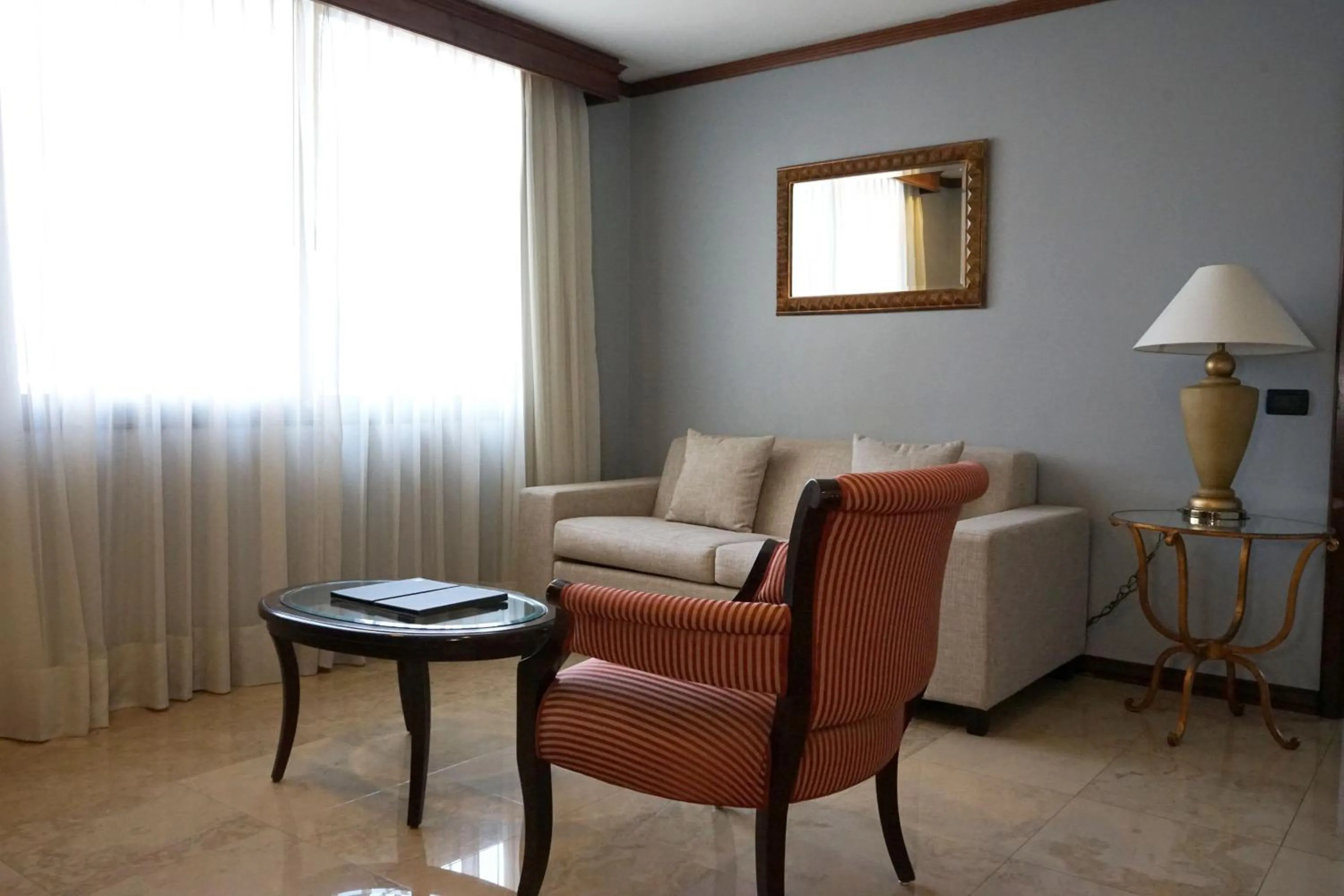 Photo of the whole room in JW Marriott Caracas