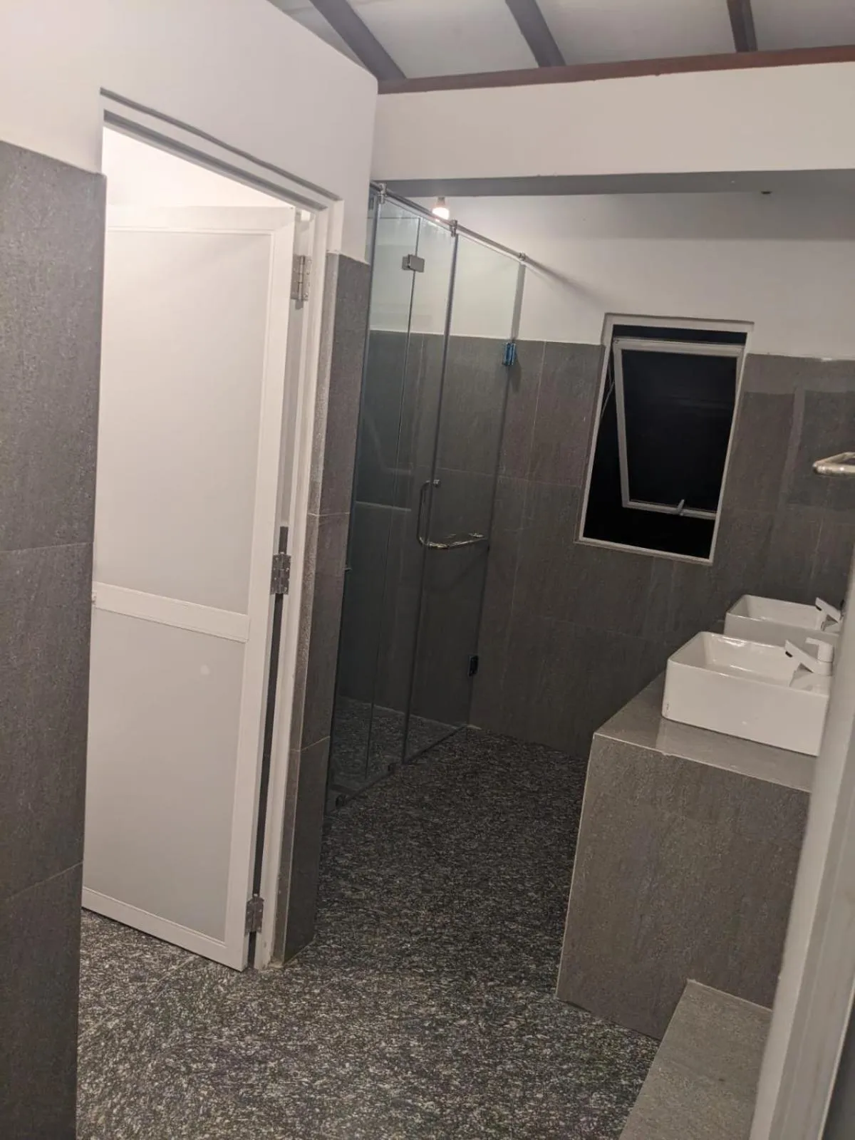 Bathroom in Green Hut Nature Resort