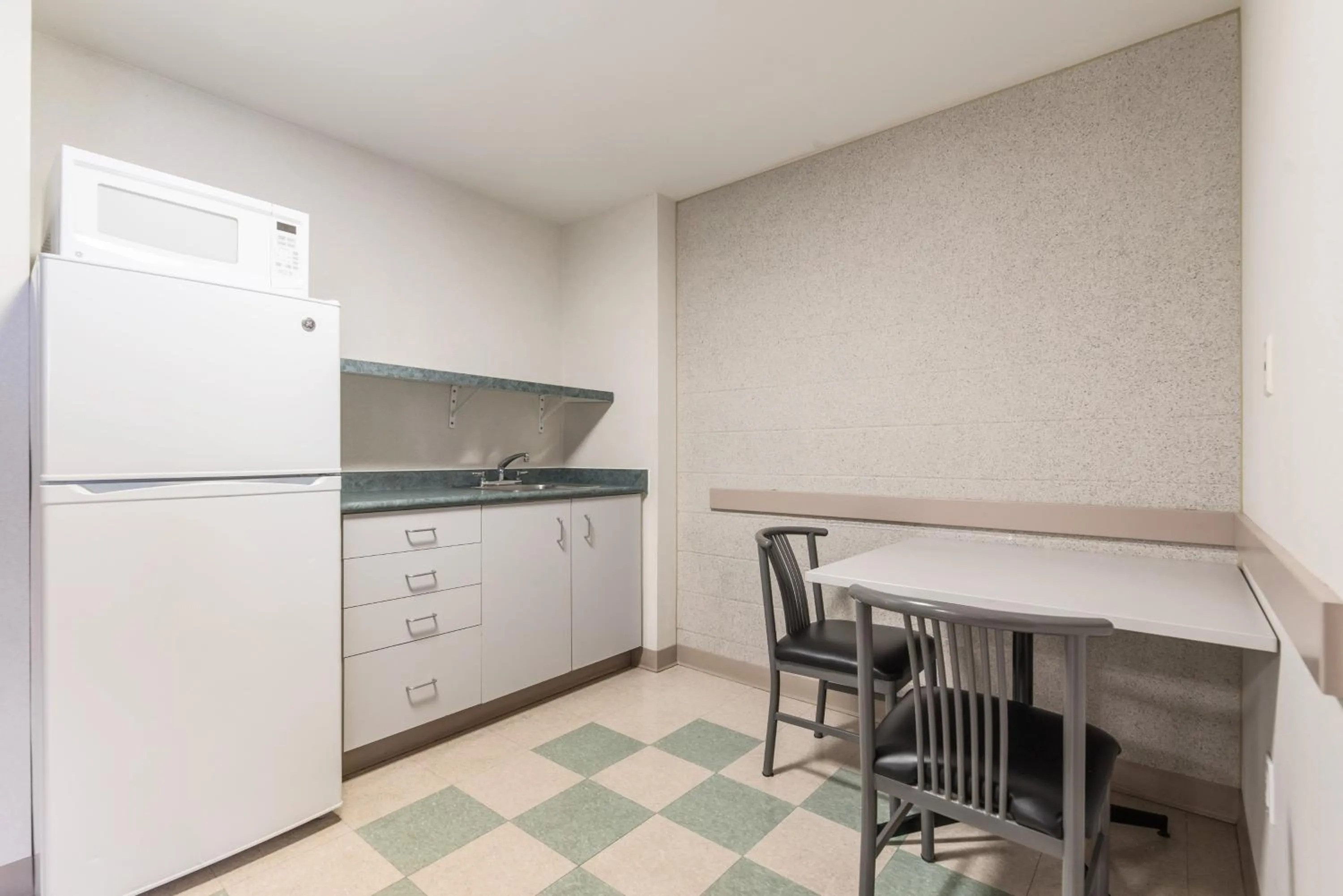 Kitchen or kitchenette in Residence & Conference Centre - Hamilton