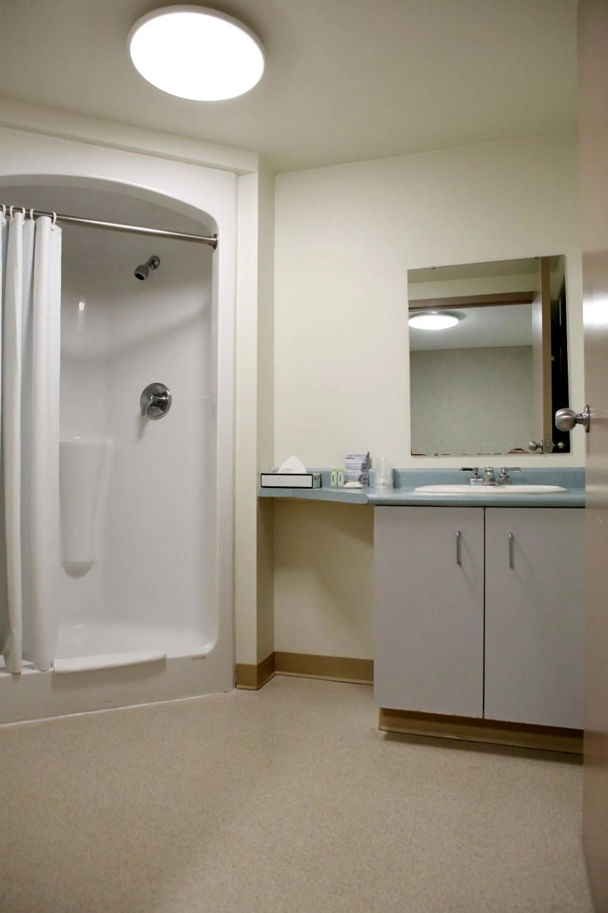 Shower in Residence & Conference Centre - Hamilton