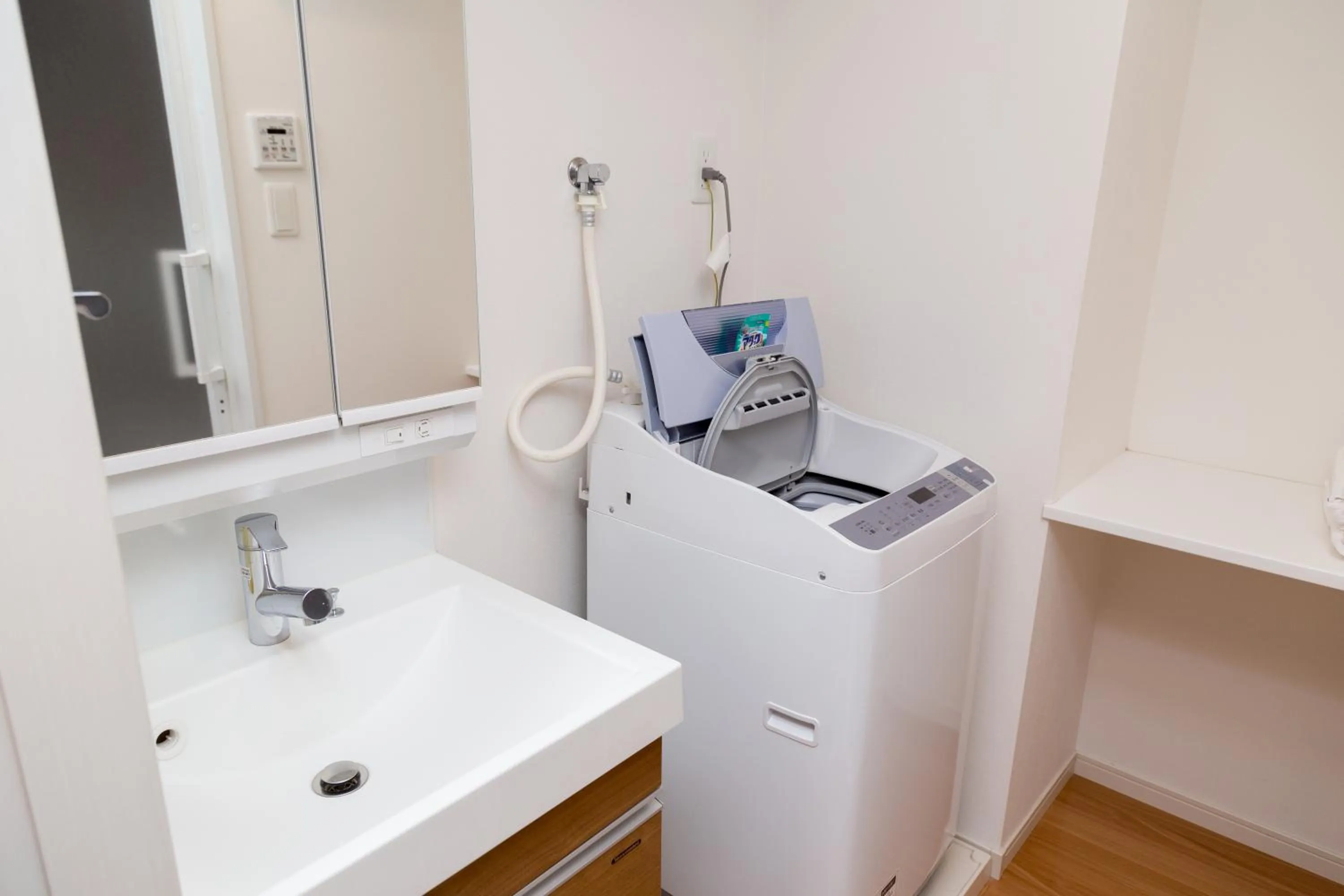 washing machine in Residence Hotel Hakata 8