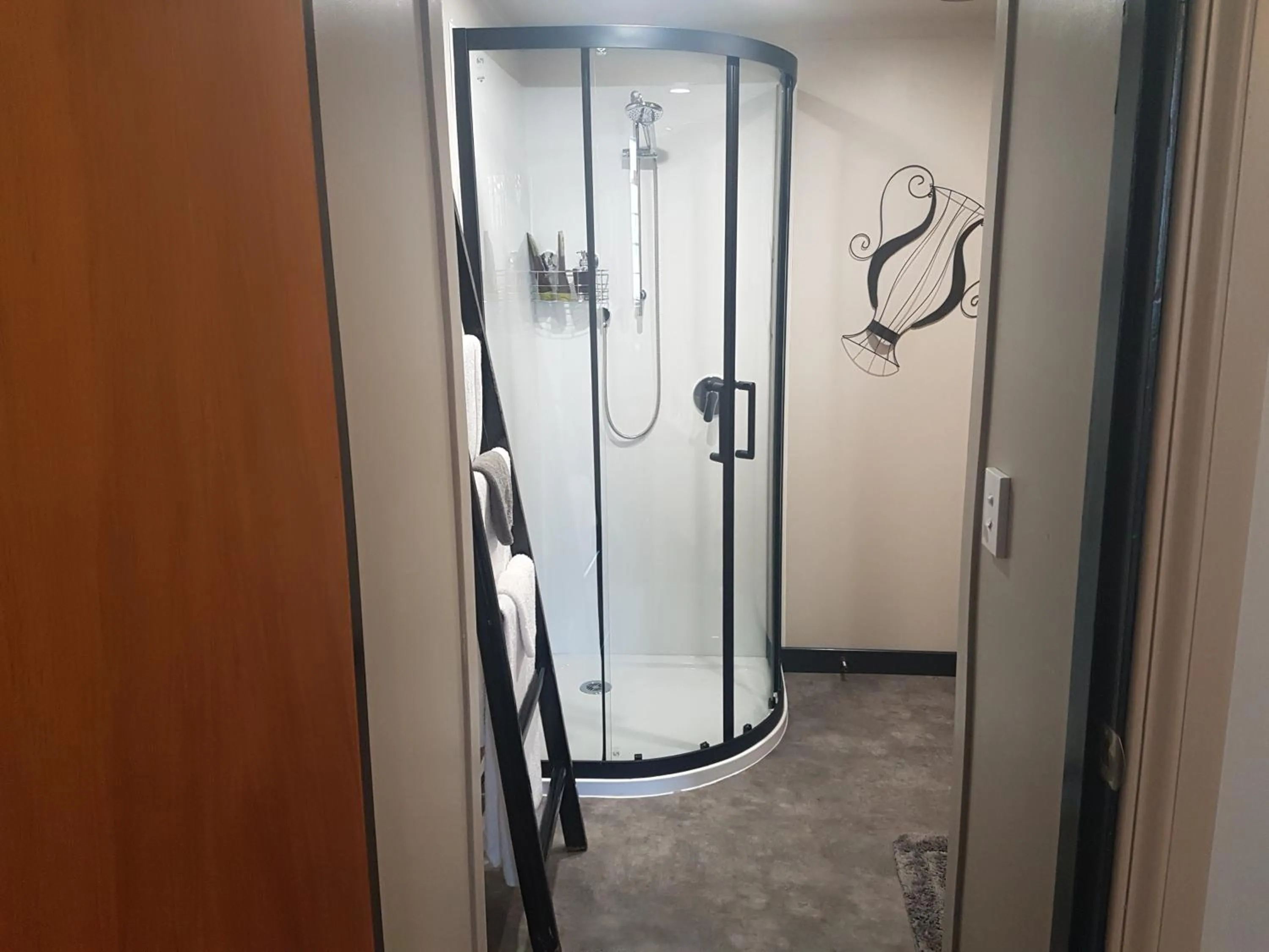 Shower in La Riviera Guesthouse