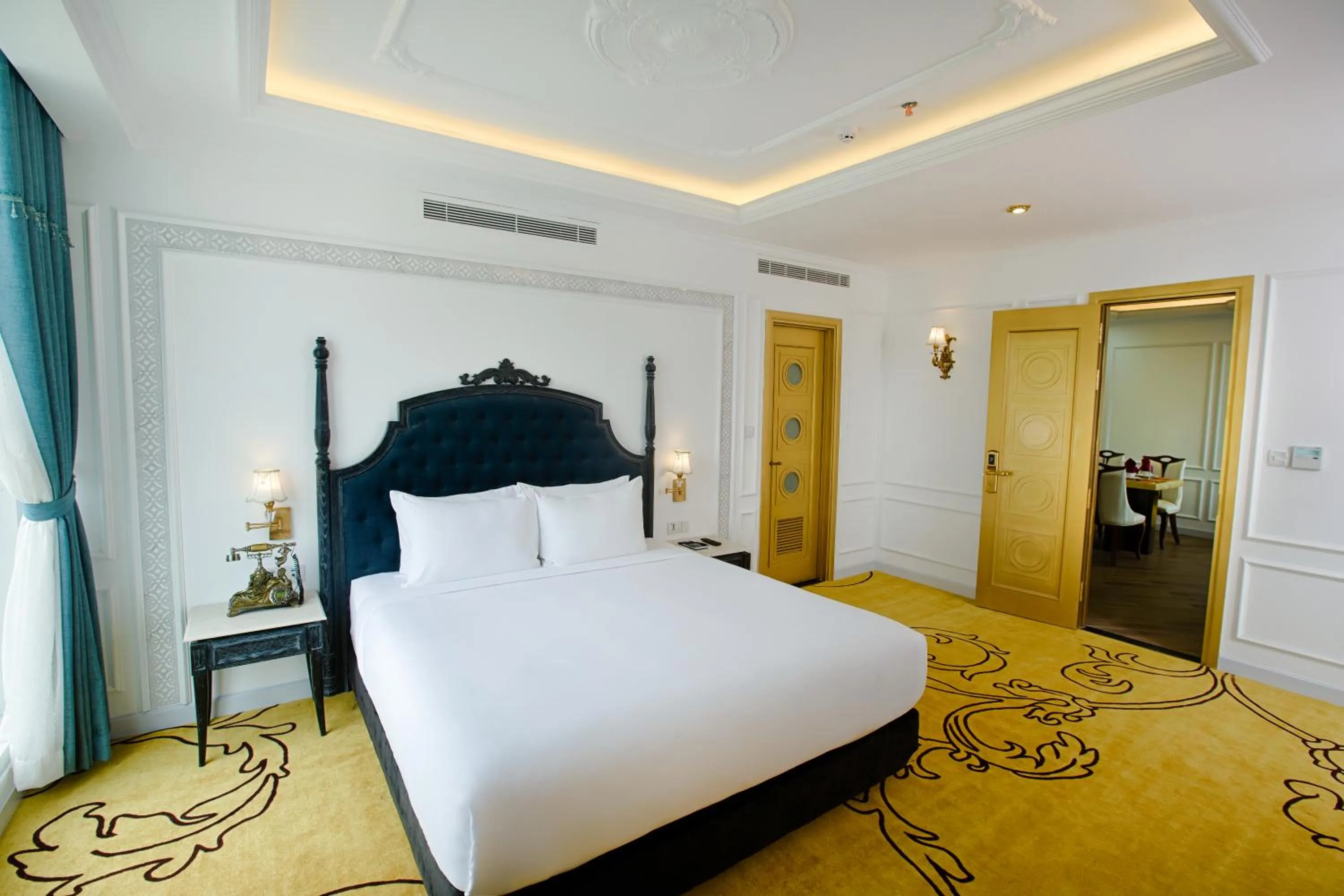 Balcony/Terrace, Bed in Fivitel Da Nang