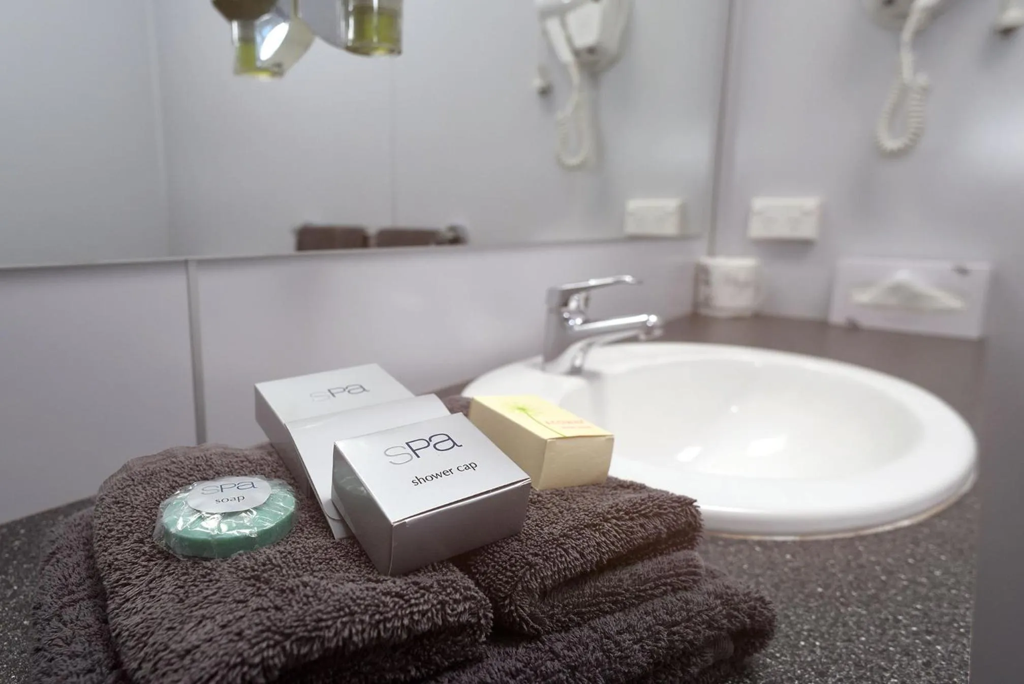 Bathroom in Horsham Mid City Court Motel