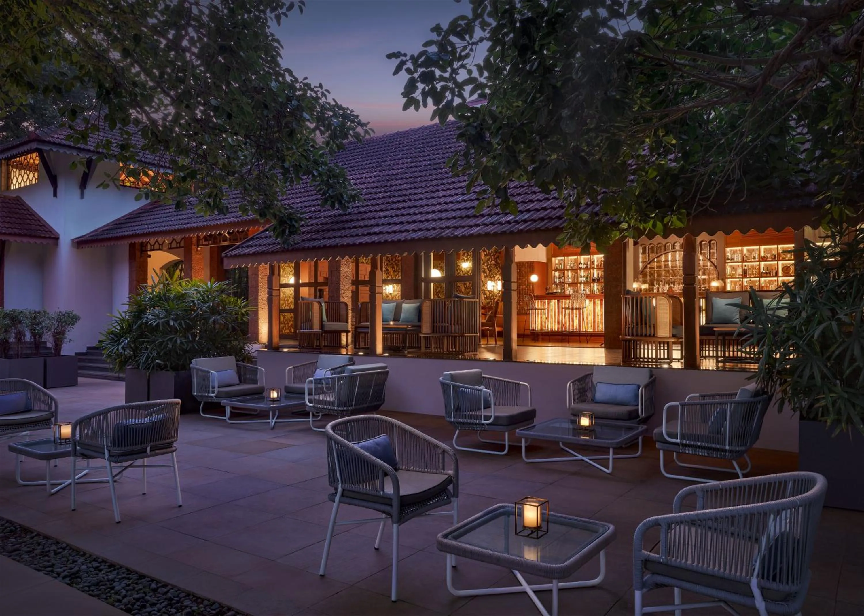 Lounge or bar in Alila Diwa Goa - A Hyatt Brand