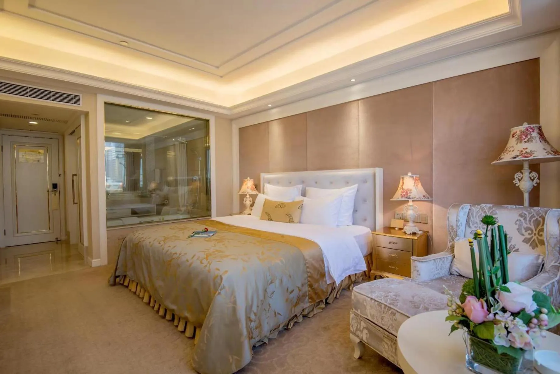 Photo of the whole room, Bed in Panyu Hotel