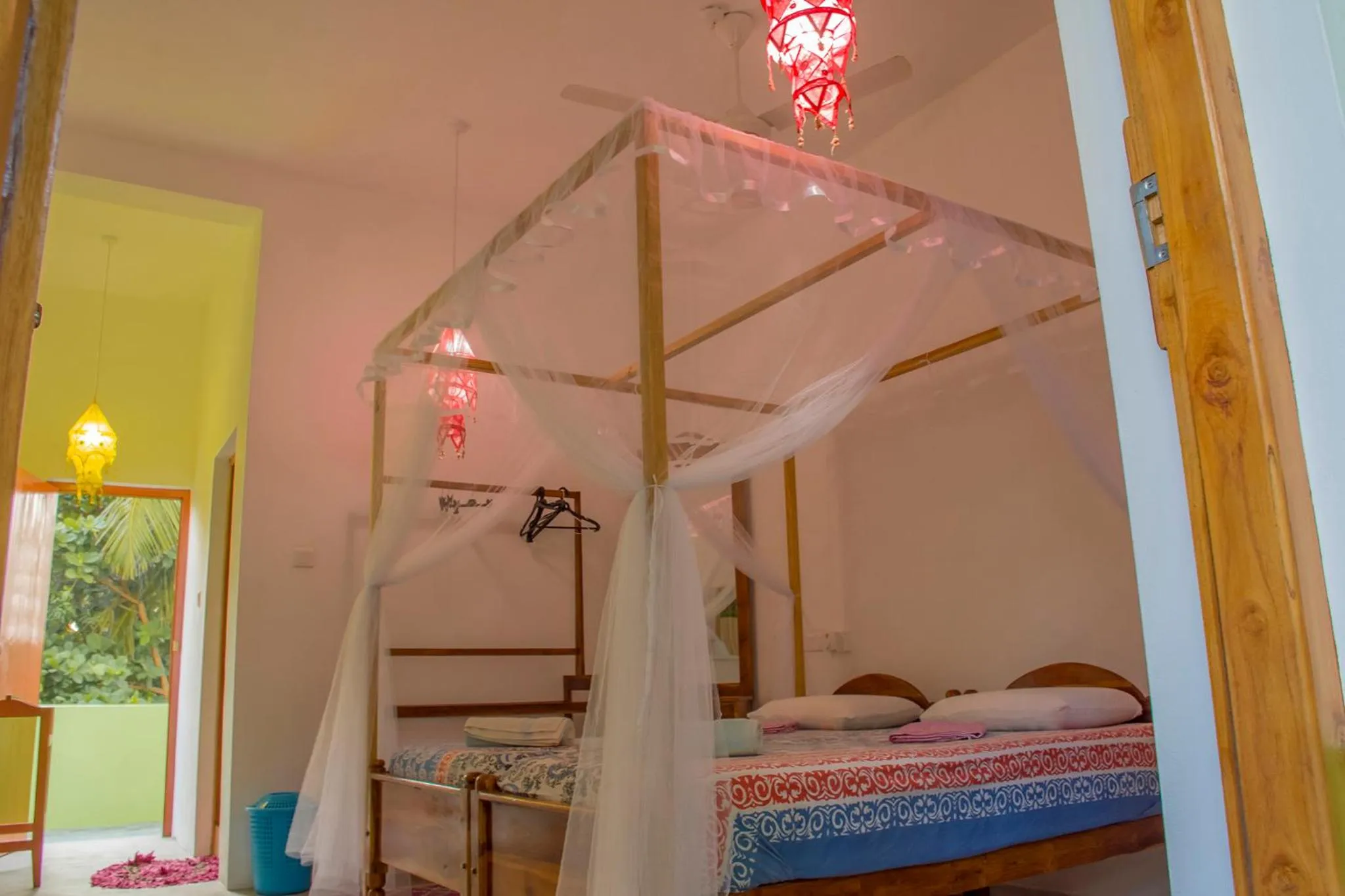 Bedroom, Bed in Nice Place Beach Hotel