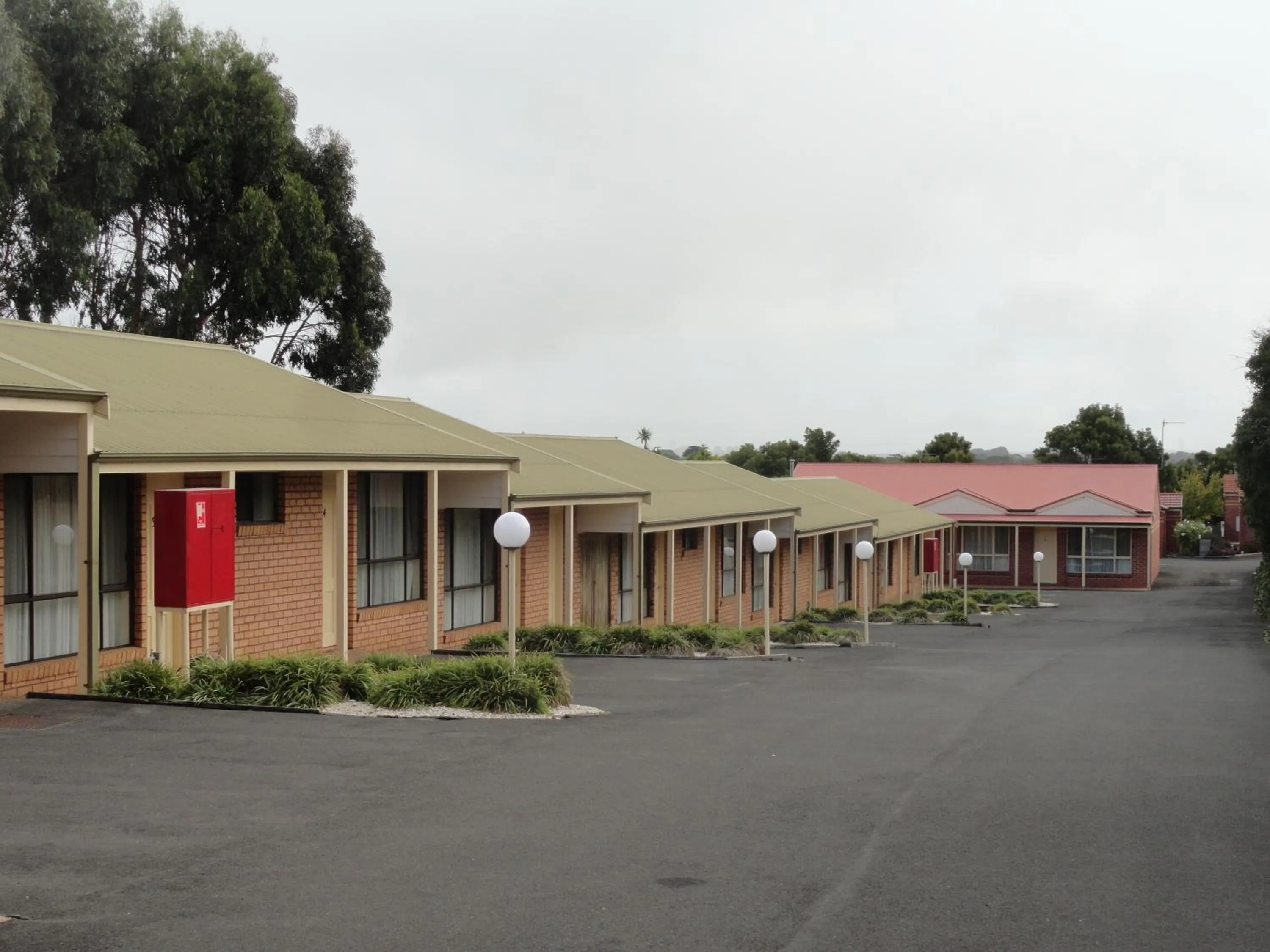 Property building in Victoria Lodge Motor Inn & Apartments