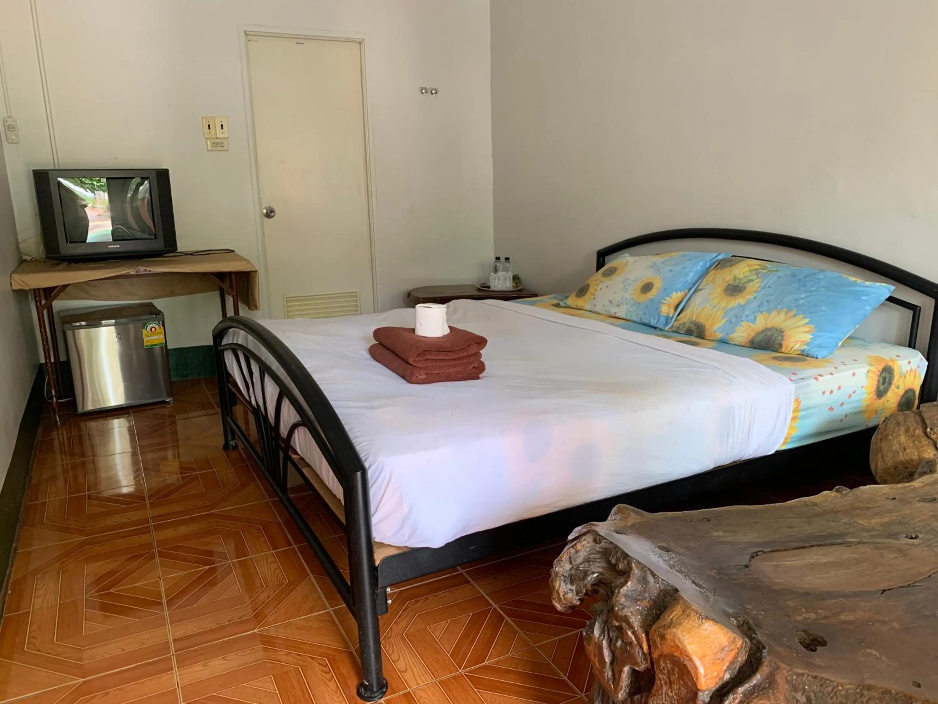 Bed in Sam's House Kanchanaburi