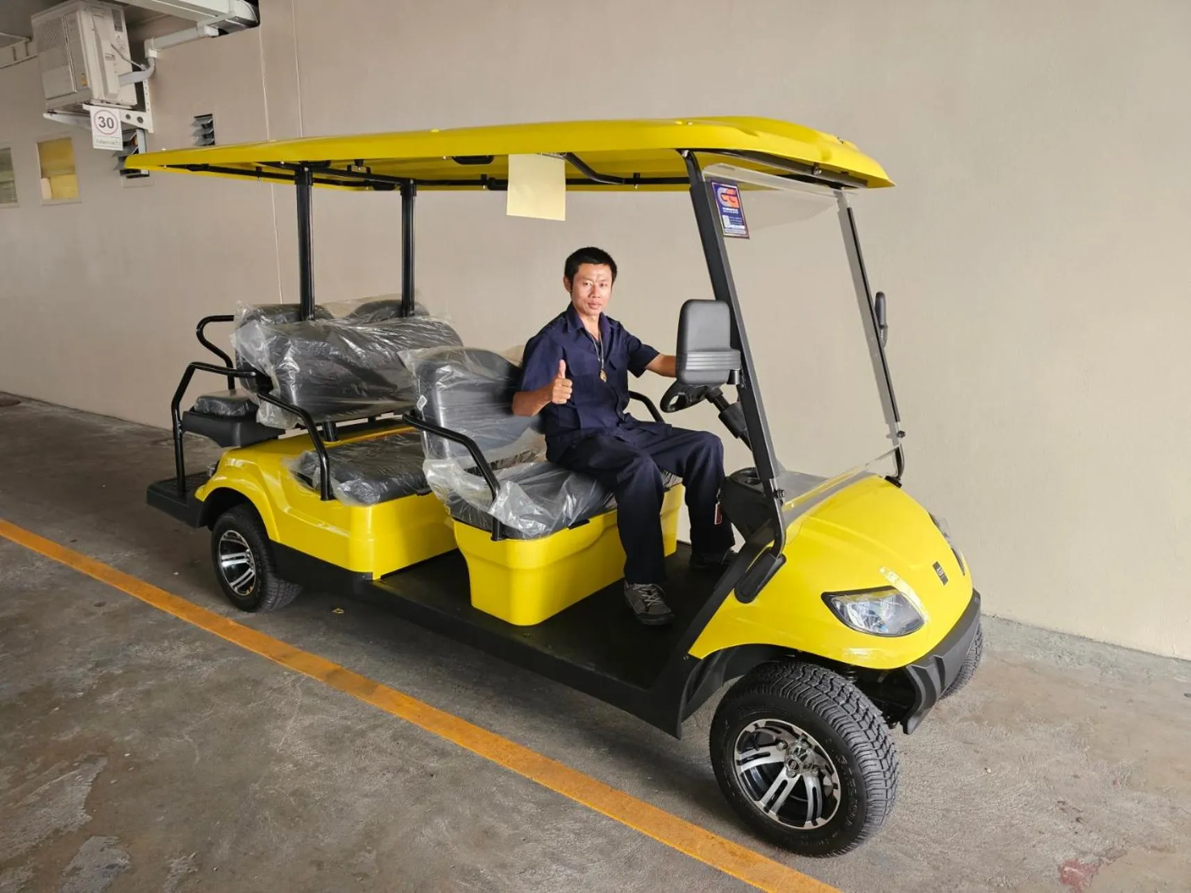 Facade/entrance in K.V.Mansion