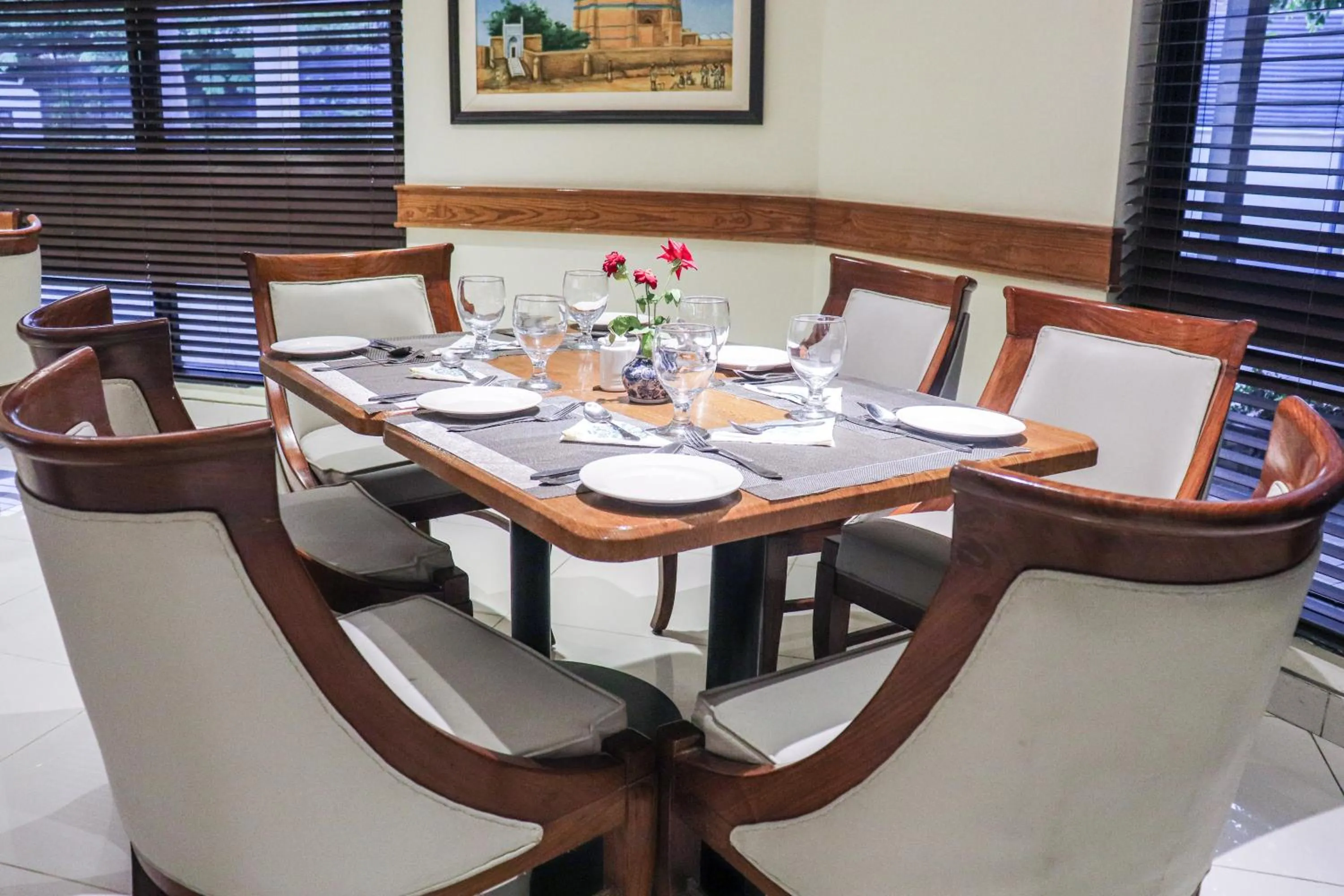 Restaurant/places to eat in Avari Boutique Multan