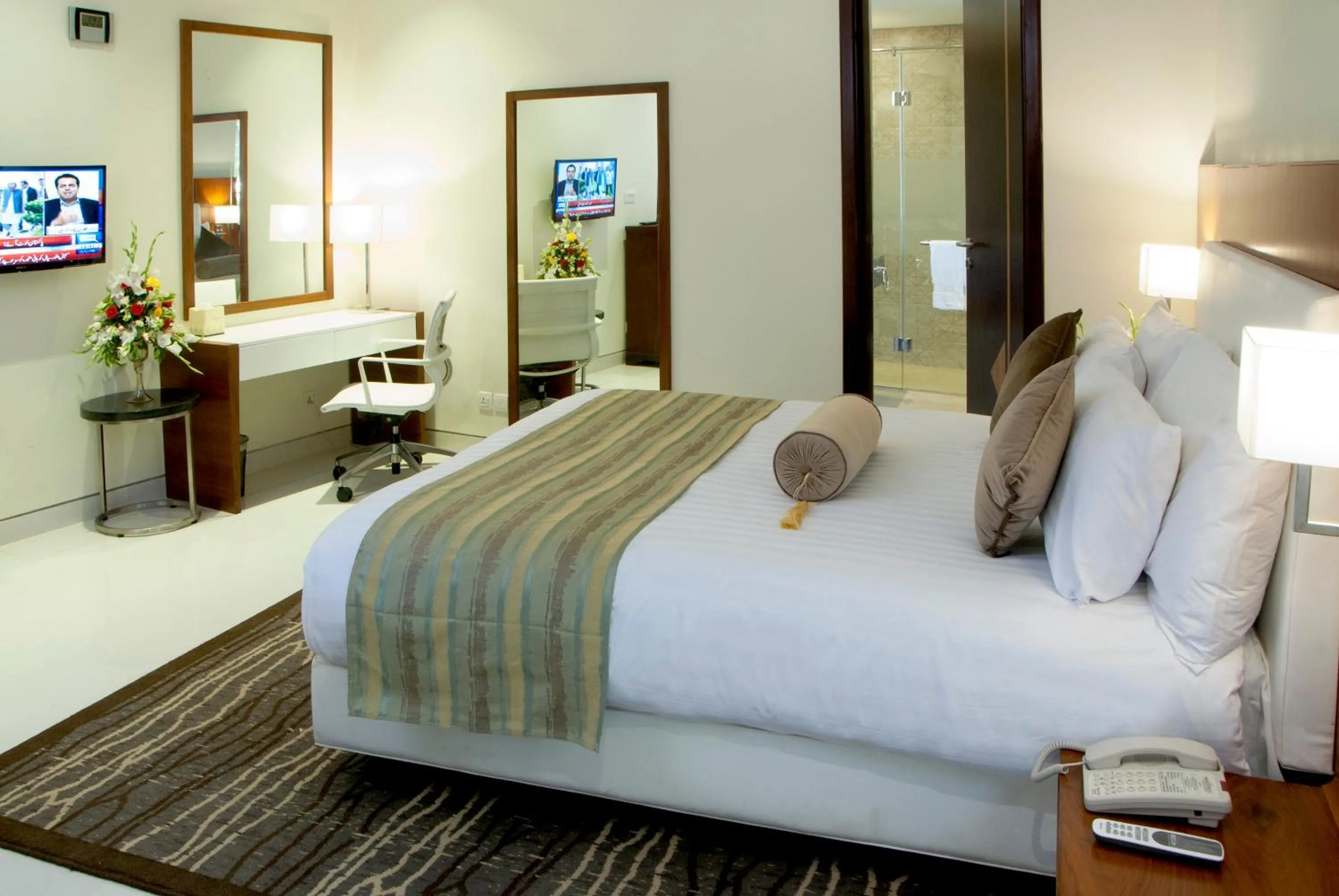 Bedroom, Bed in Avari Boutique Multan