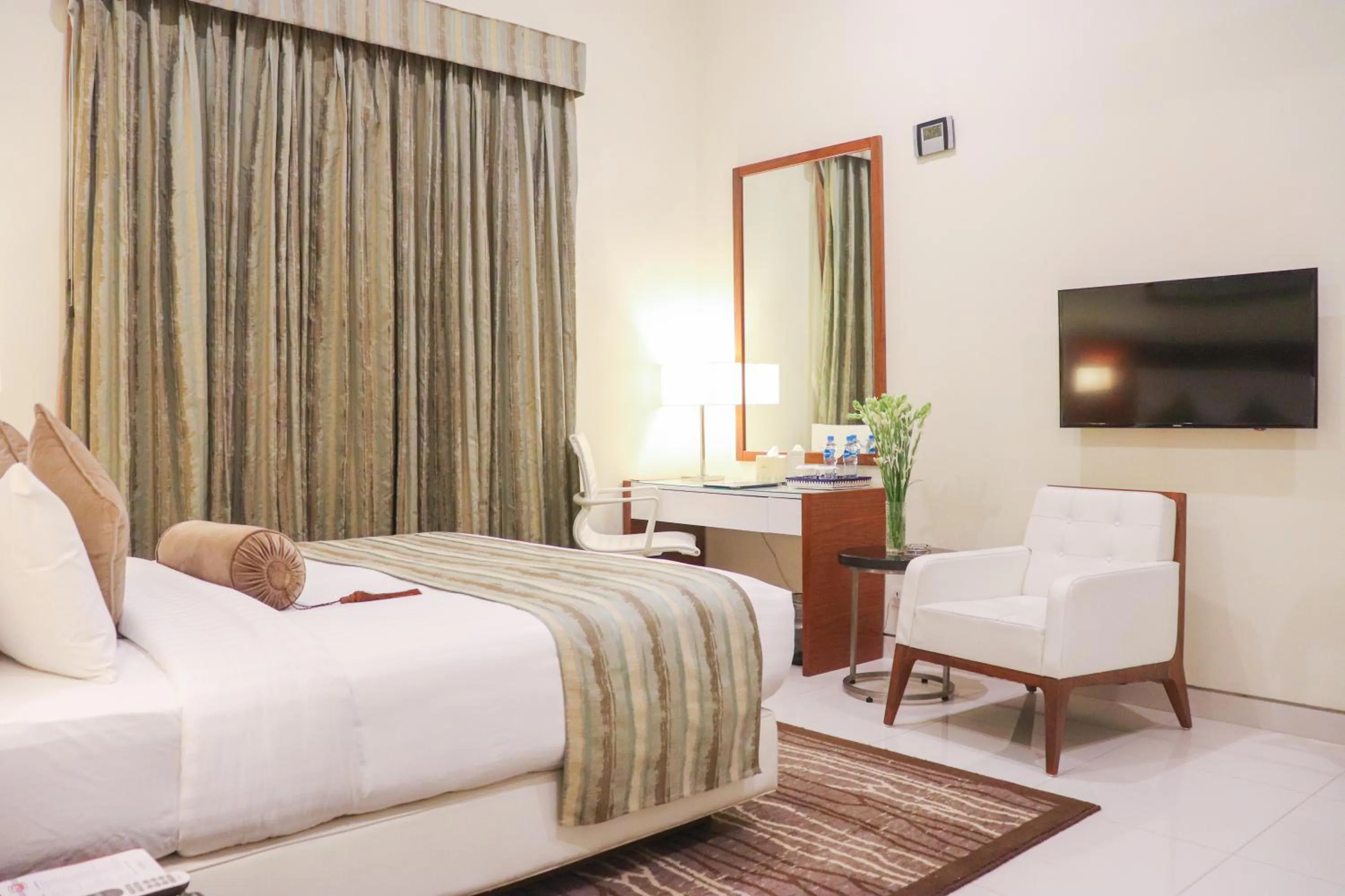 Bedroom, Bed in Avari Boutique Multan