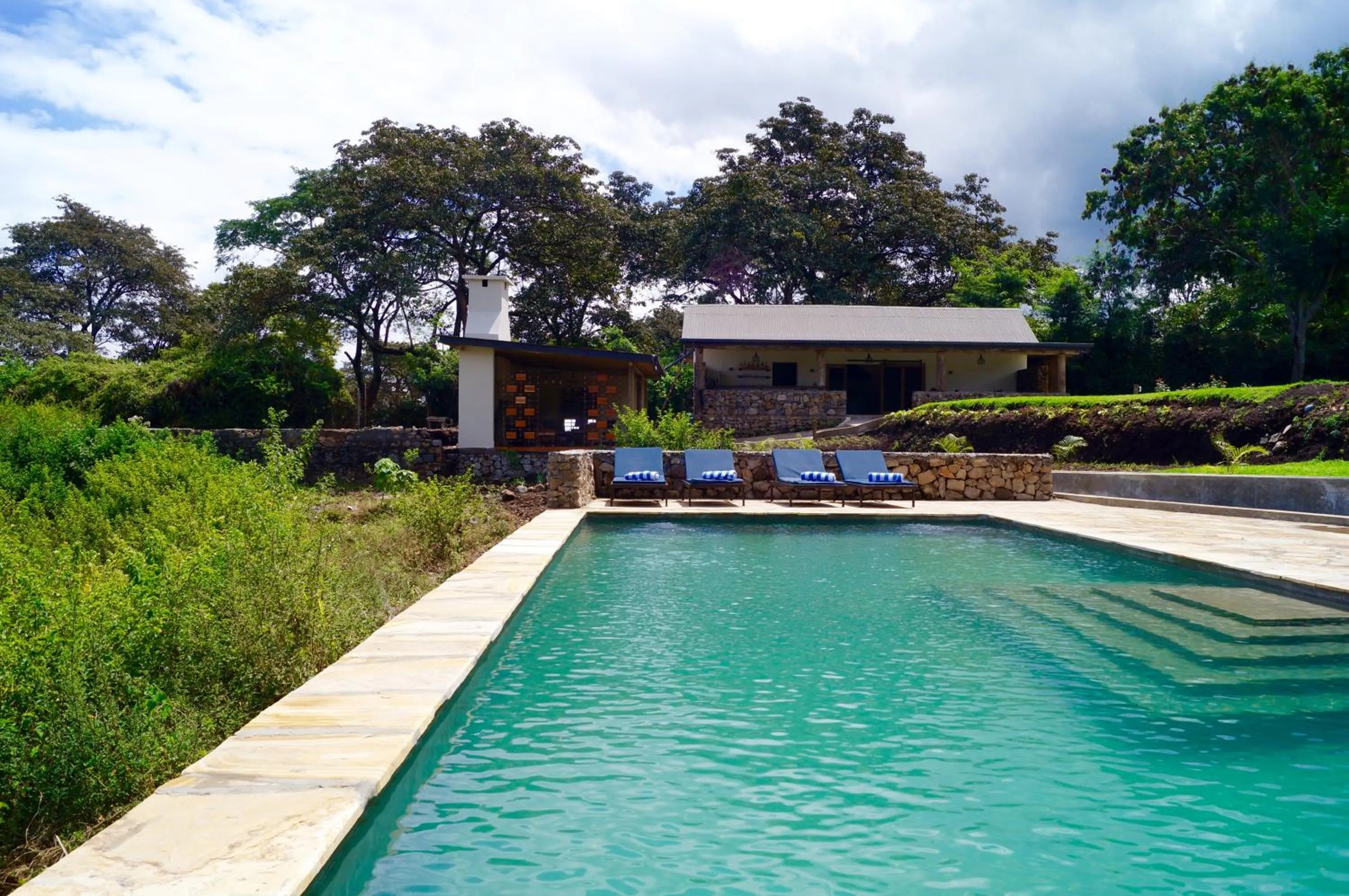 Swimming pool in Arusha Villa Karamu Coffee Estate