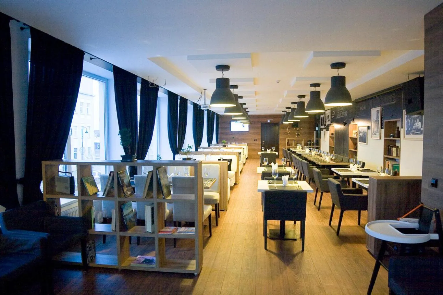 Lounge or bar in Astrum Palace