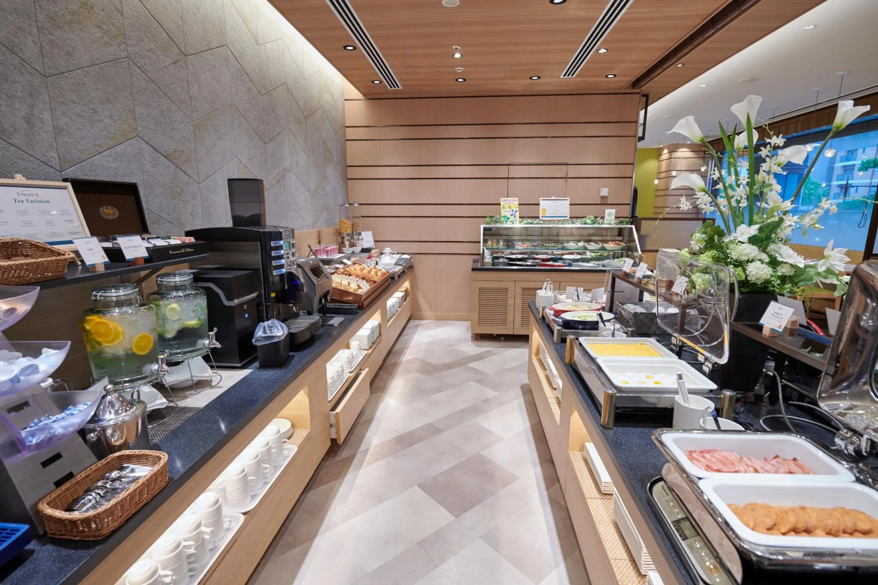 Food and drinks, Restaurant/Places to Eat in Hopinn Aming