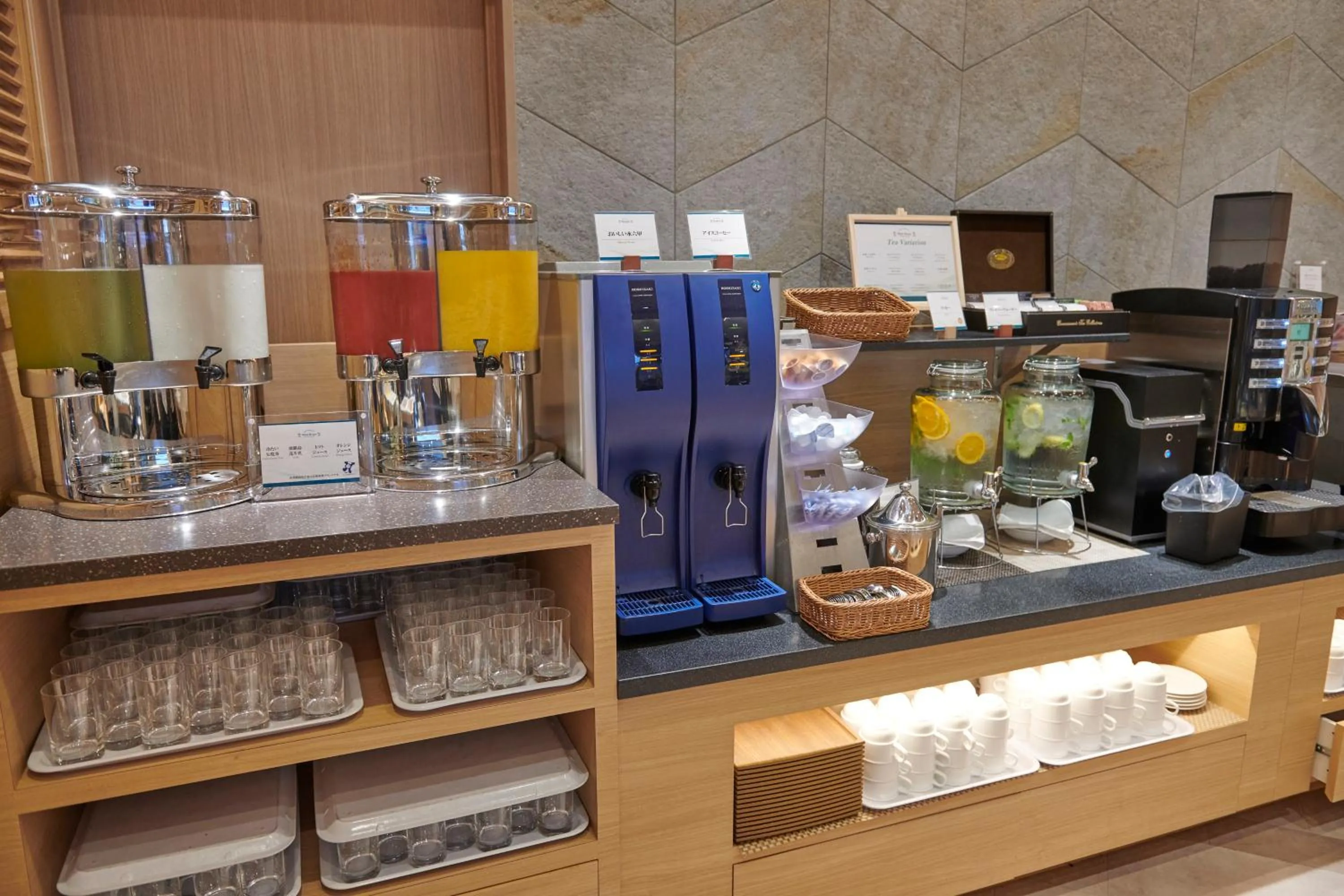 Breakfast in Hopinn Aming