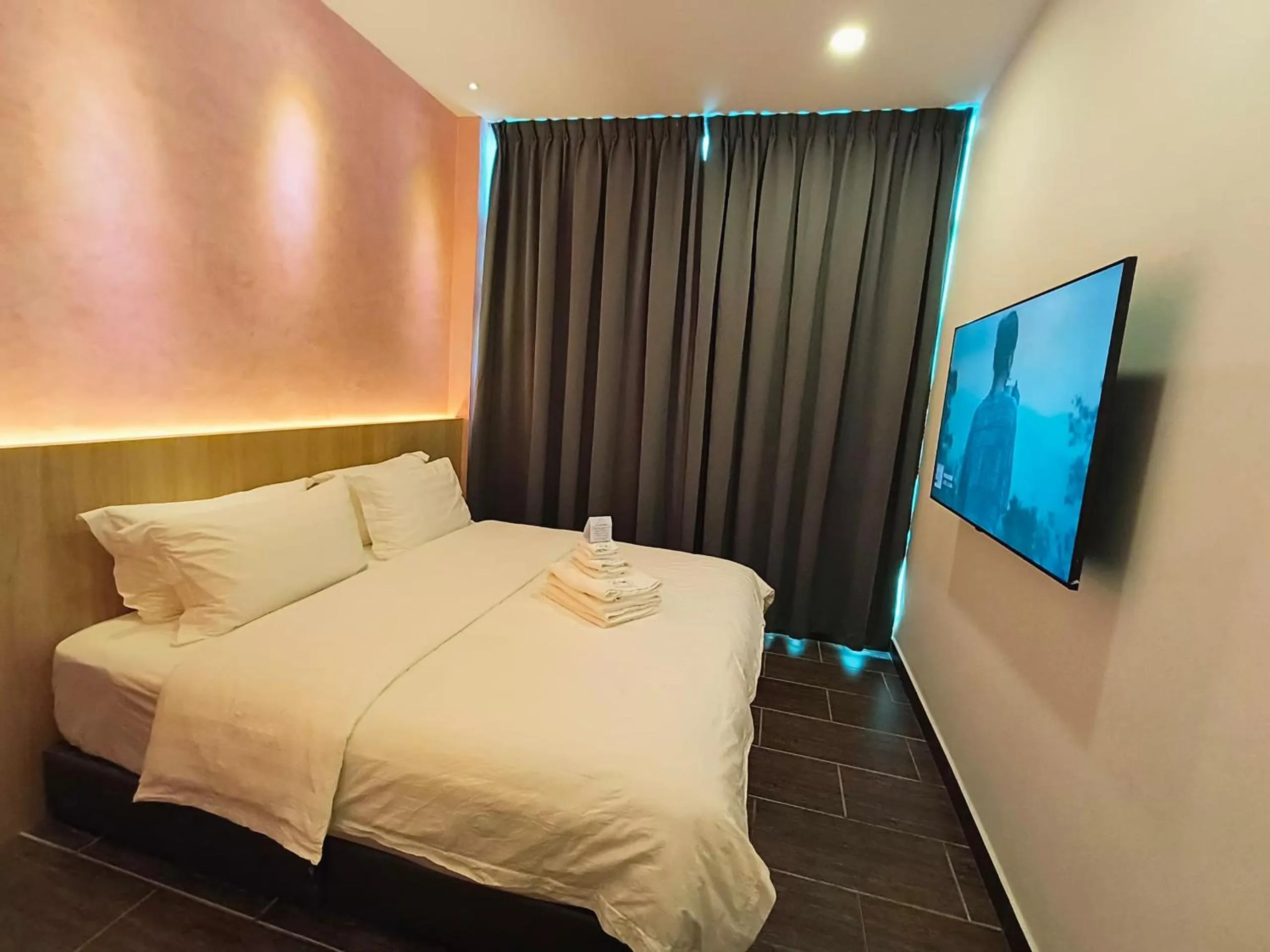 Bedroom in Red's Hotel