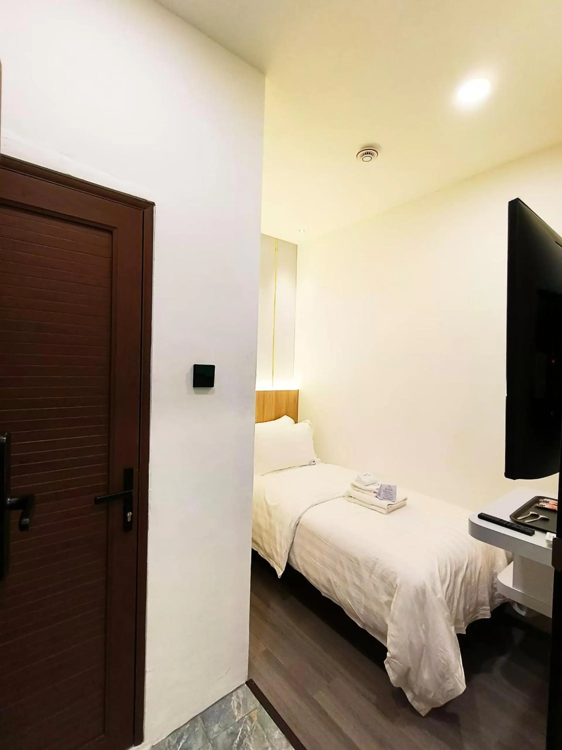 Bedroom in Red's Hotel