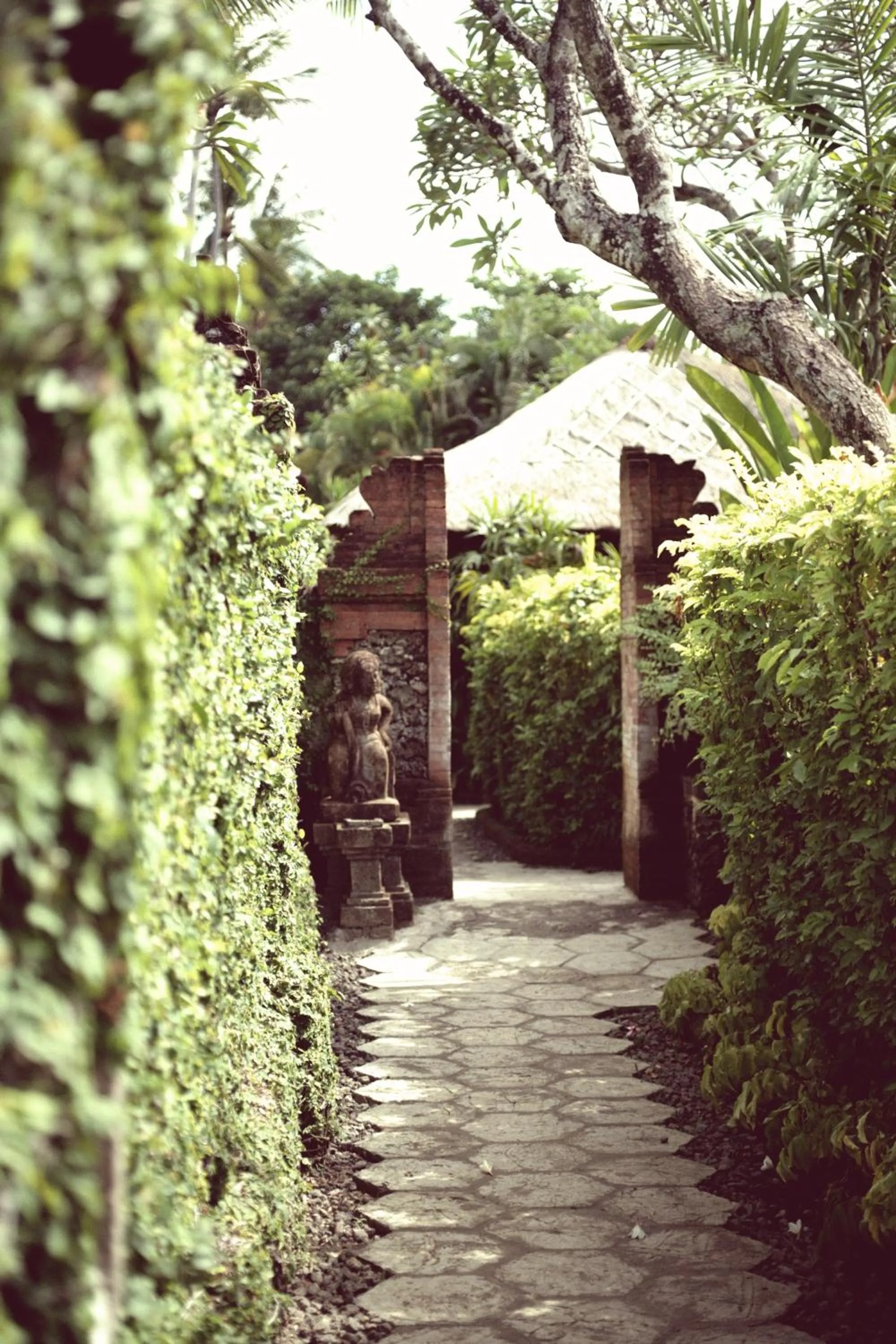 Facade/entrance in Tandjung Sari Hotel