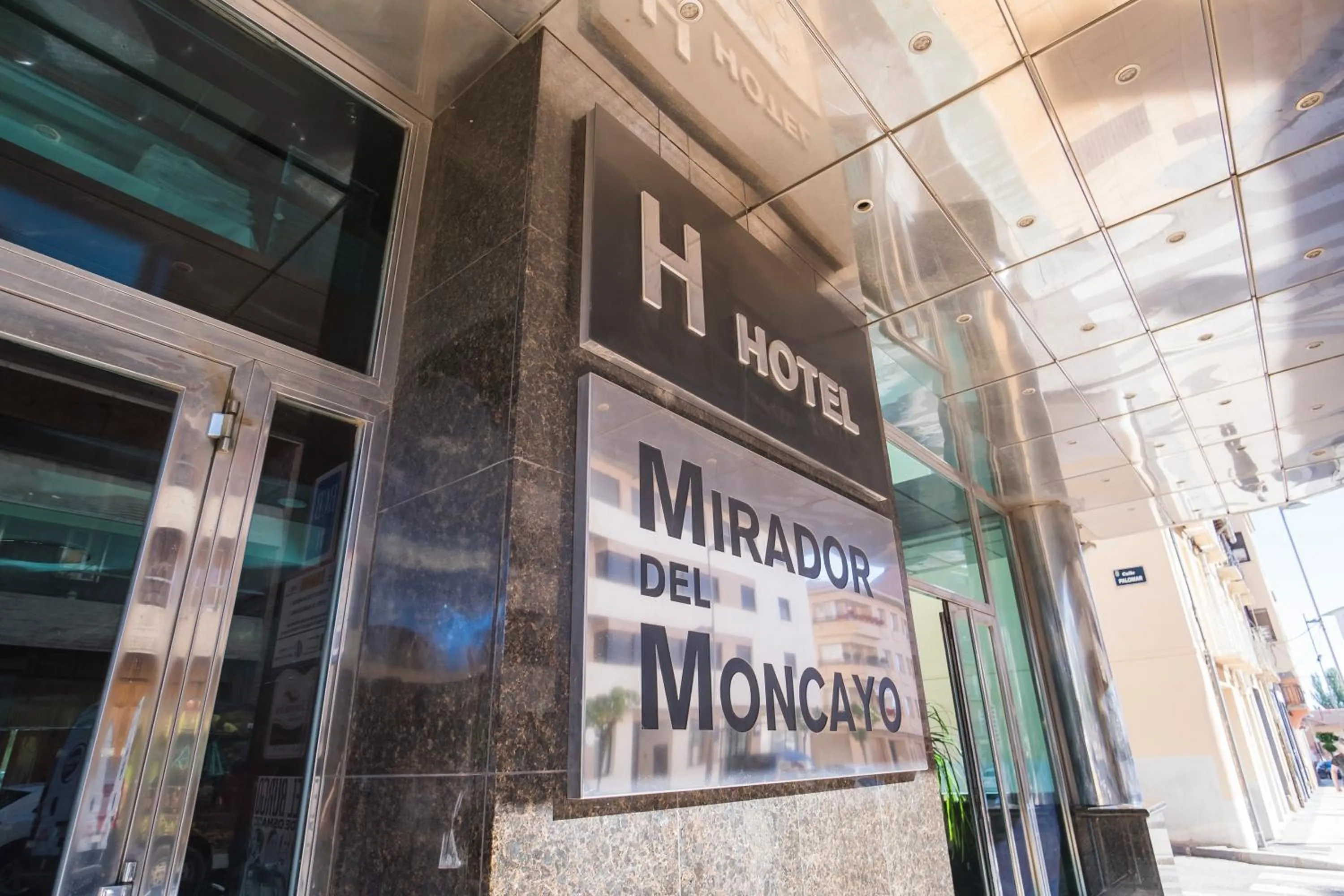 Logo/Certificate/Sign in Alda Mirador del Moncayo