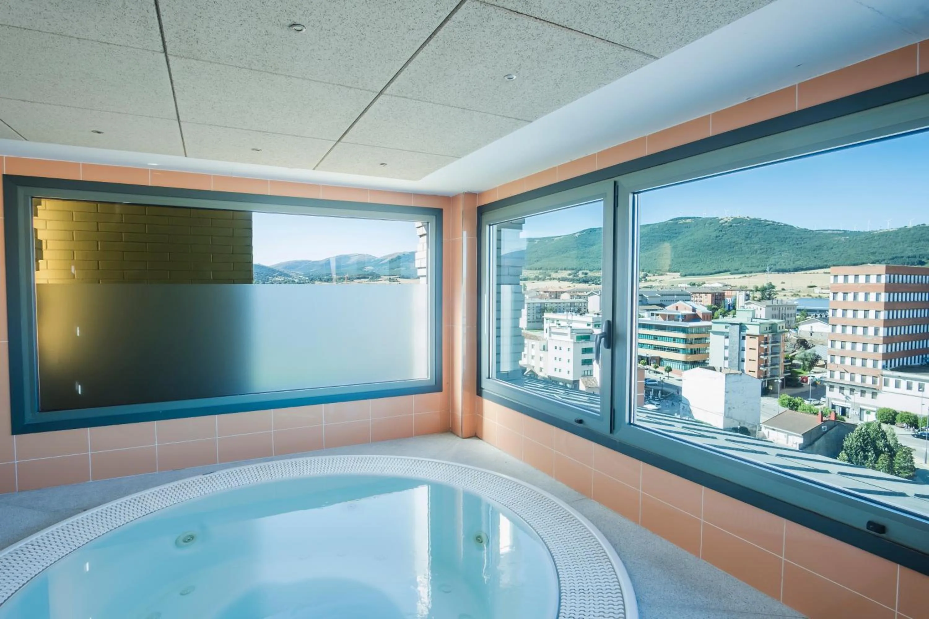 Hot Tub in Alda Mirador del Moncayo