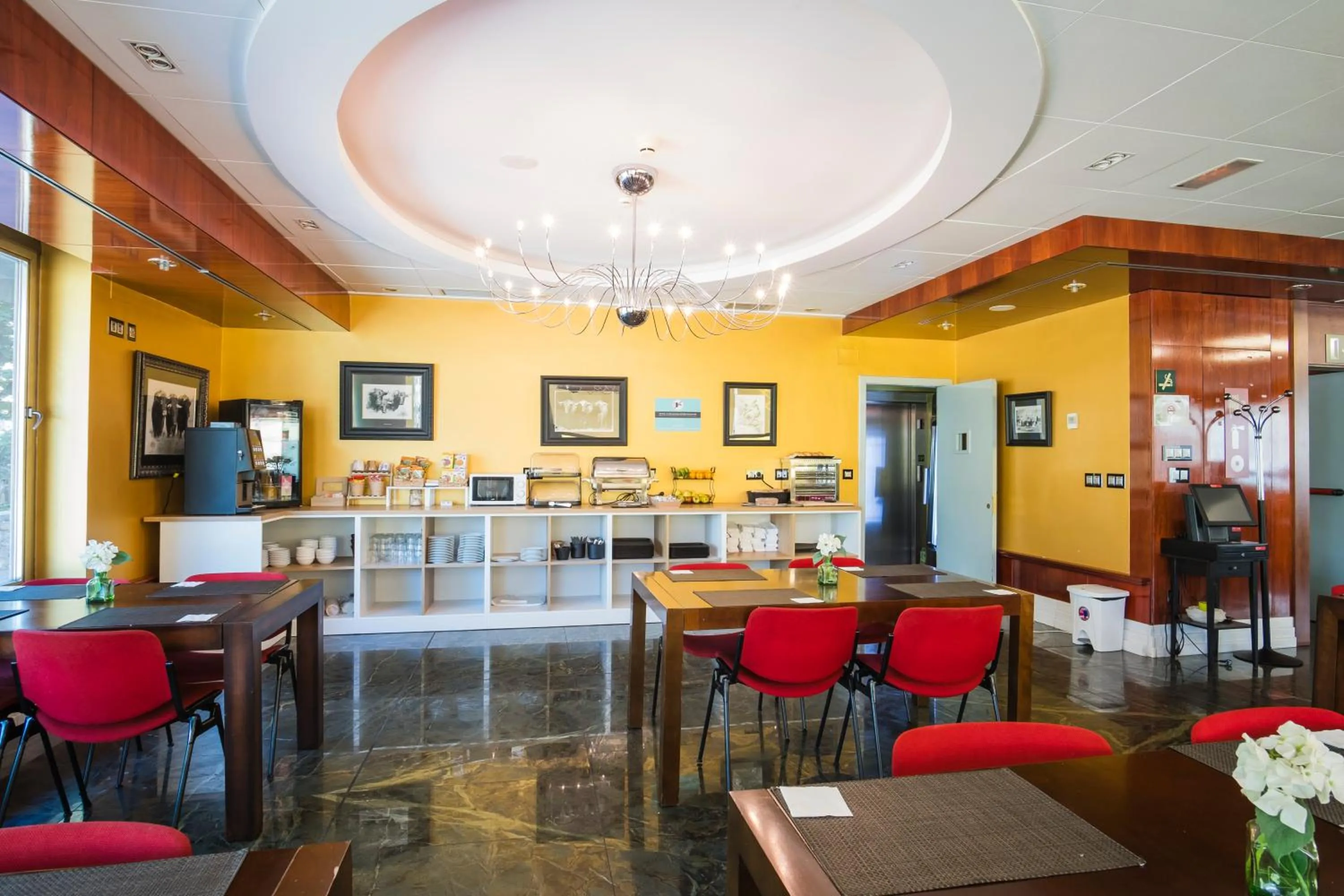 Lounge or bar in Alda Mirador del Moncayo