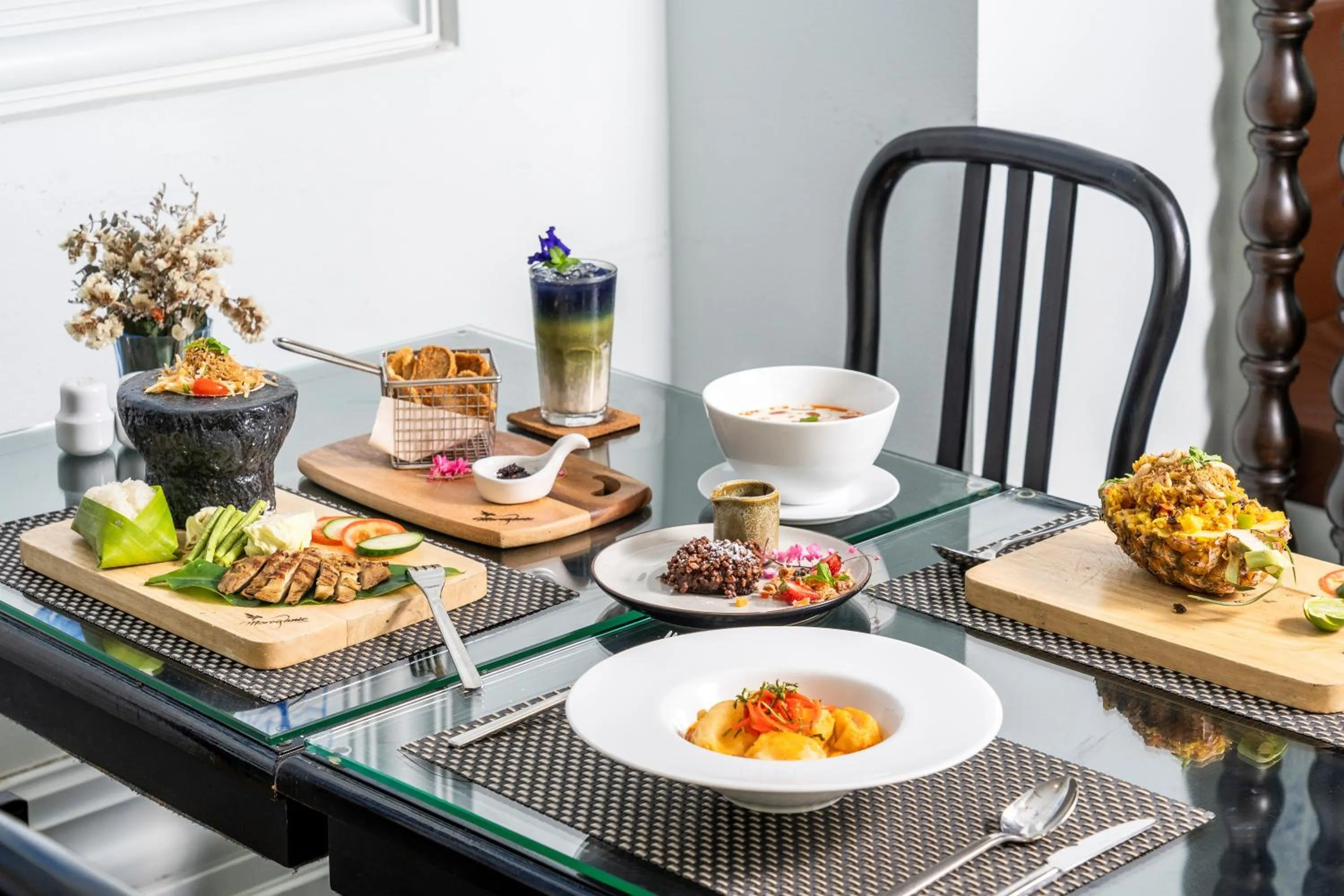 Restaurant/places to eat in Away Chiang Mai Thapae Resort A Vegan Retreat