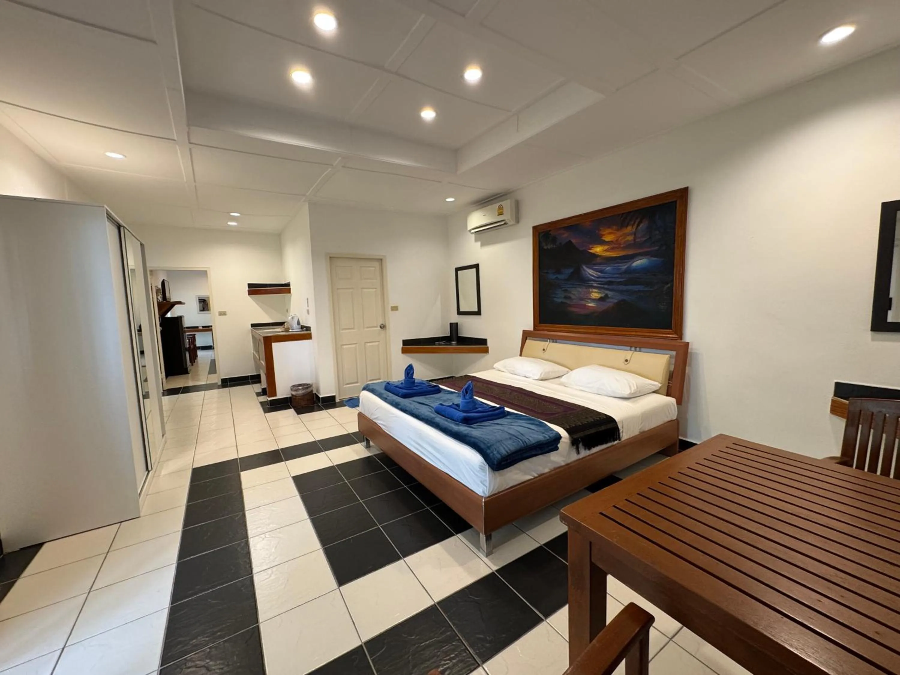 Bed in Lanta Island Resort