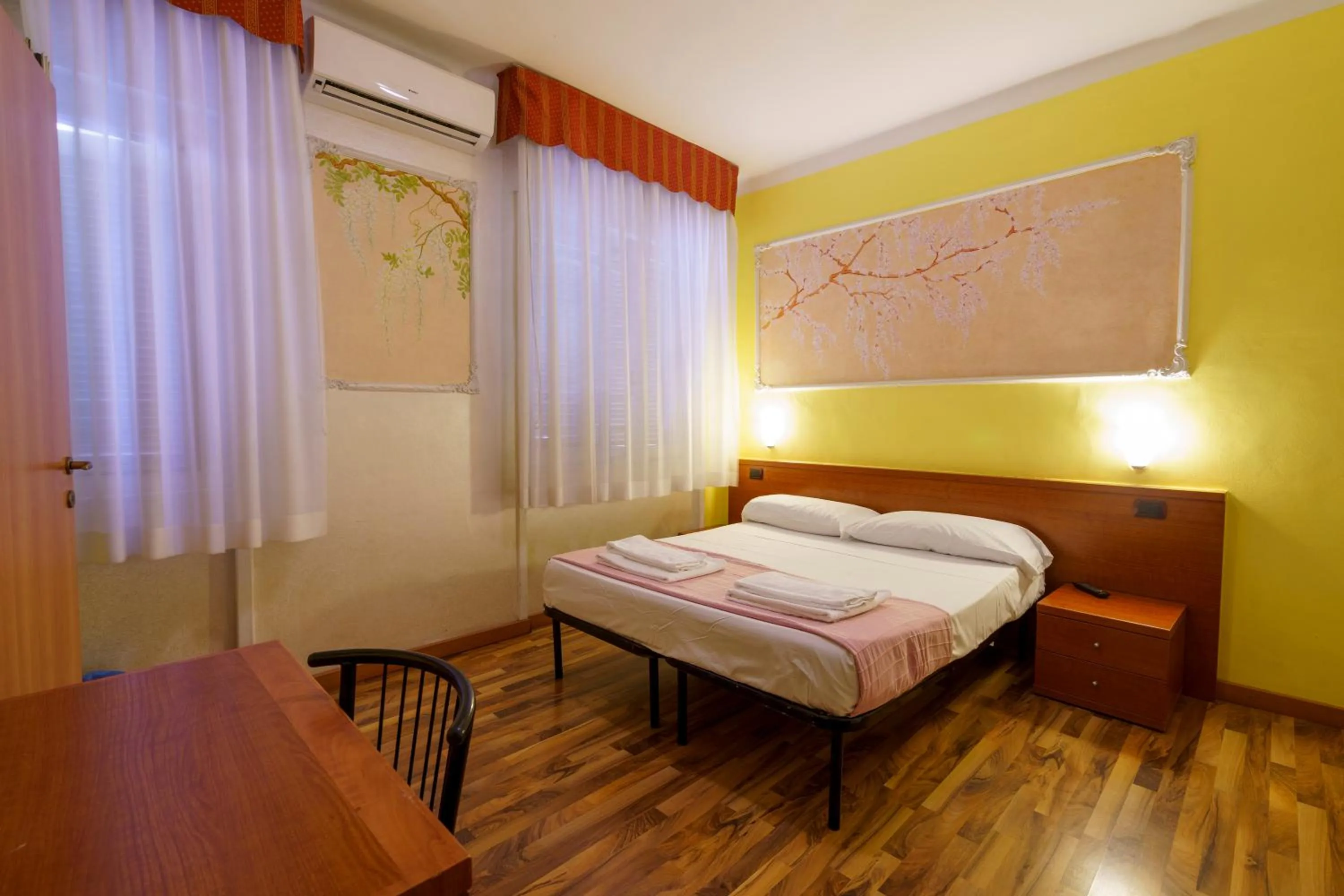 Bed in Hotel America