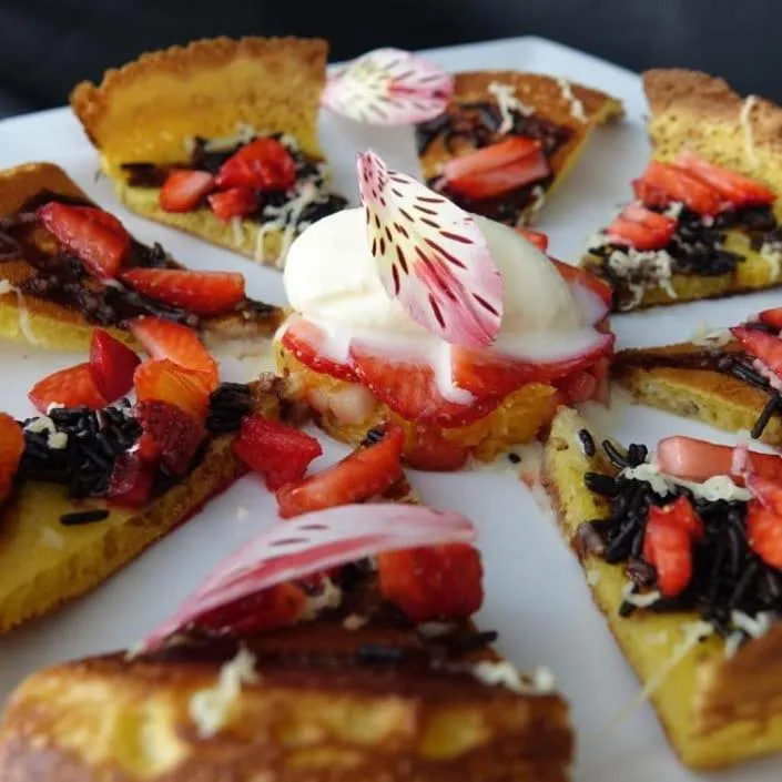 Food in Mines View Park Hotel