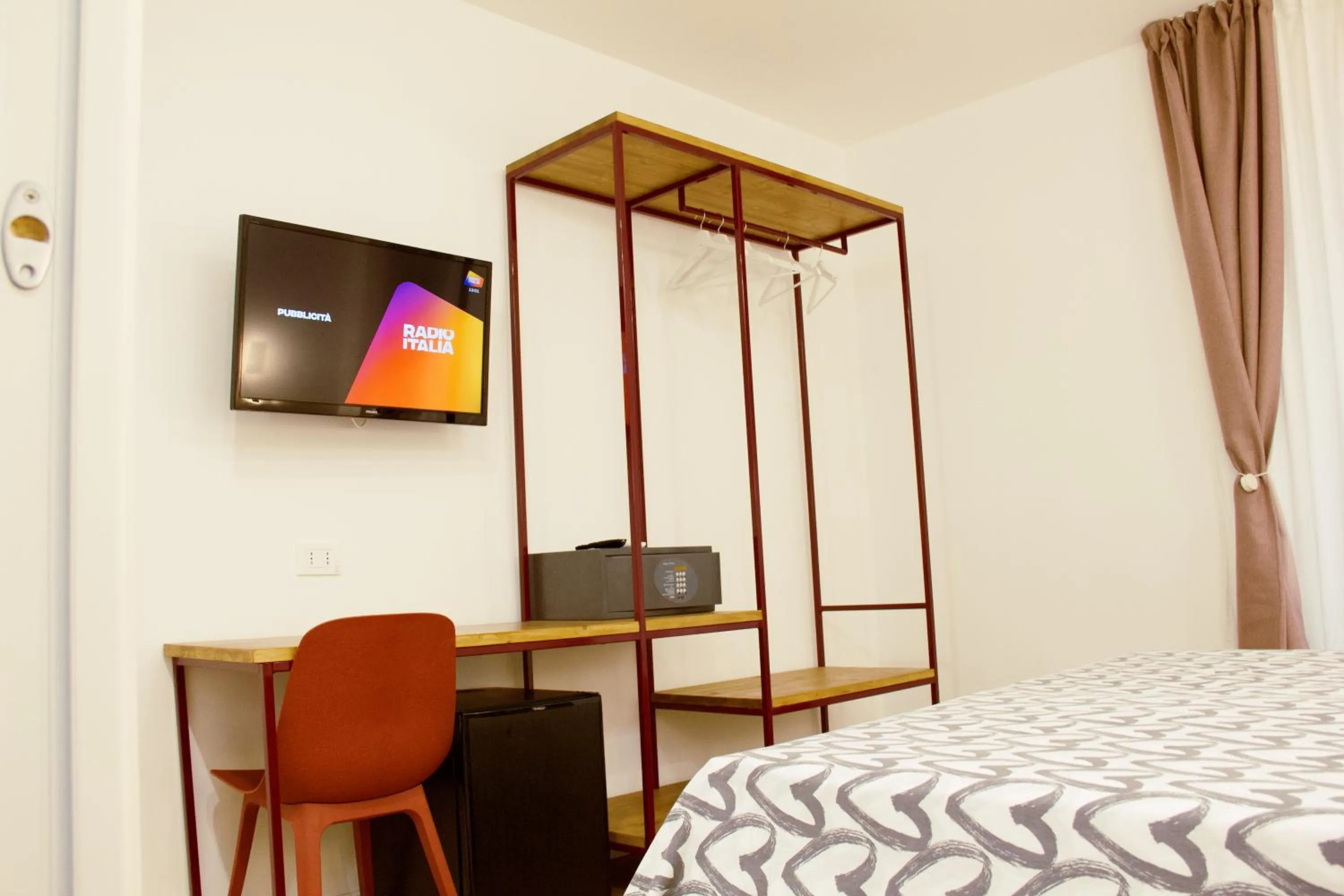 hair dresser, Bed in Hotel Ciao