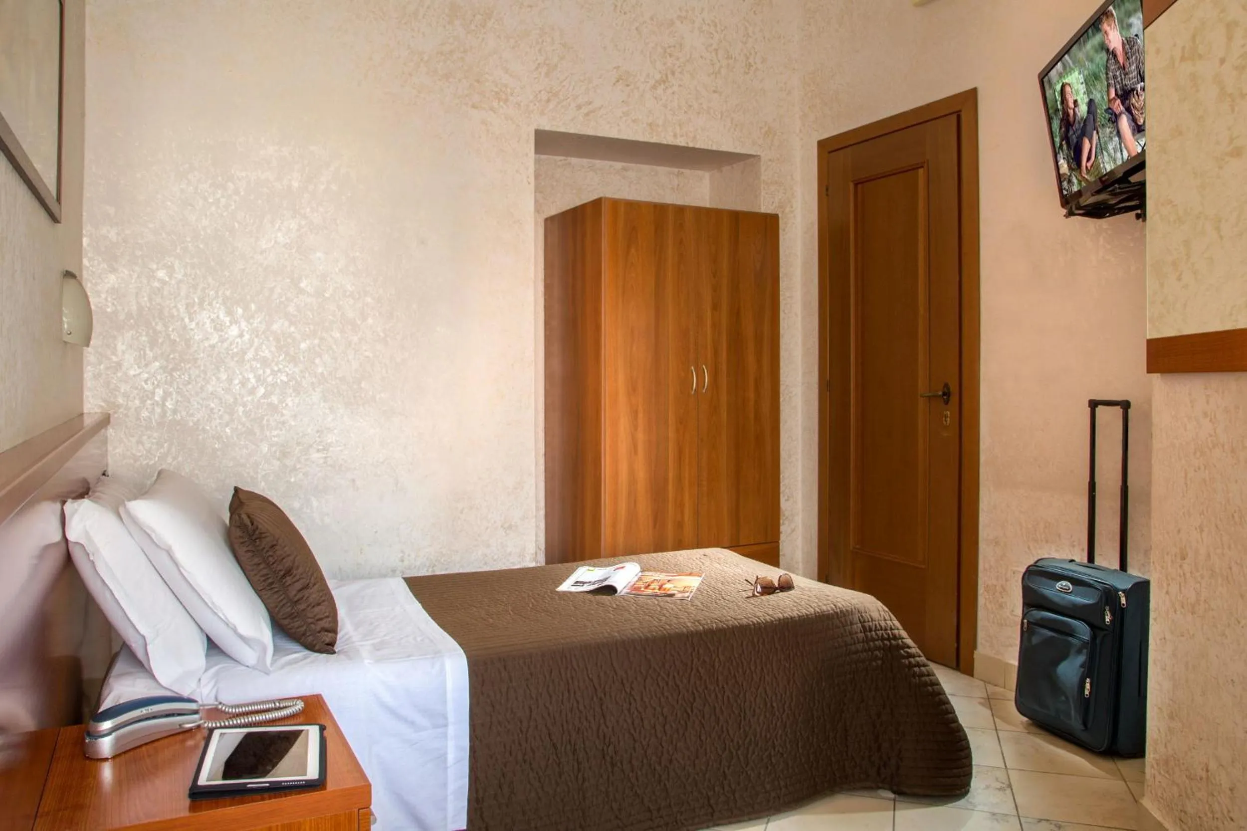 Bedroom, Bed in Hotel Ciao