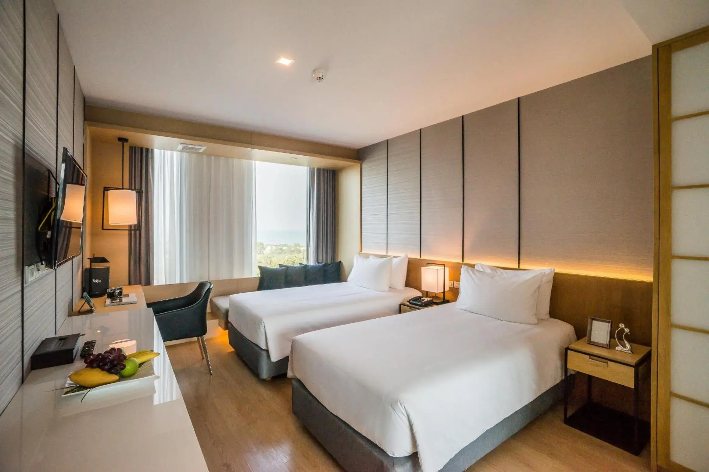 Junior Suite with Ocean View in Arize Hotel Sri Racha Junior Suite with Ocean View in Arize Hotel Sri Racha