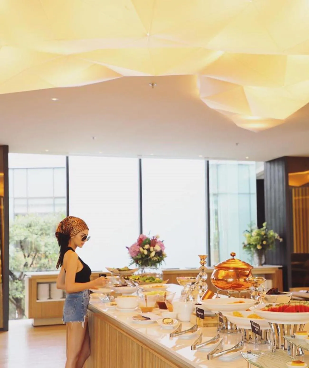 Restaurant/places to eat in Arize Hotel Sri Racha