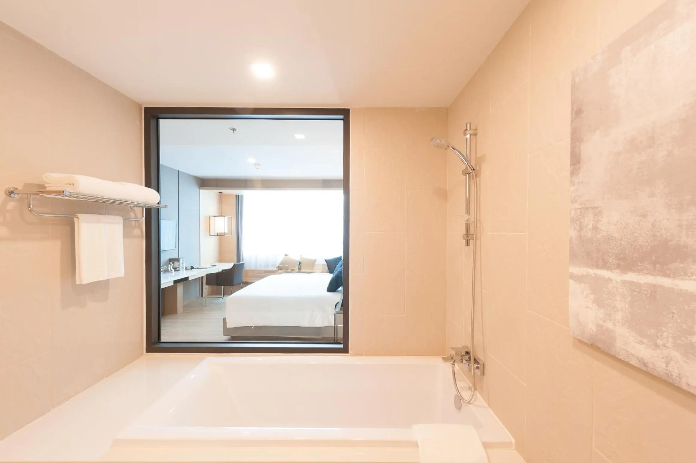 Bathroom, Bed in Arize Hotel Sri Racha