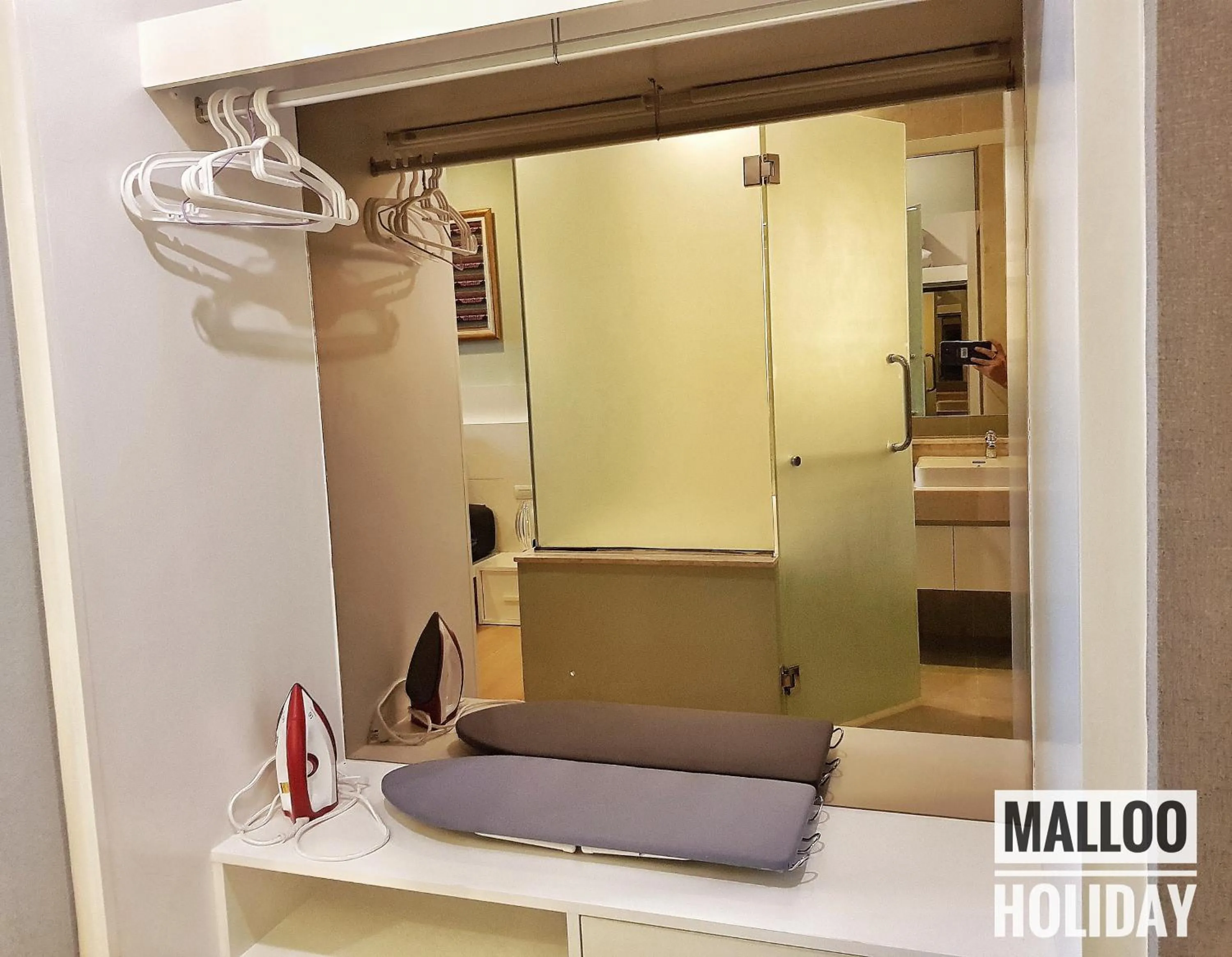 Astra Suites Night Bazaar