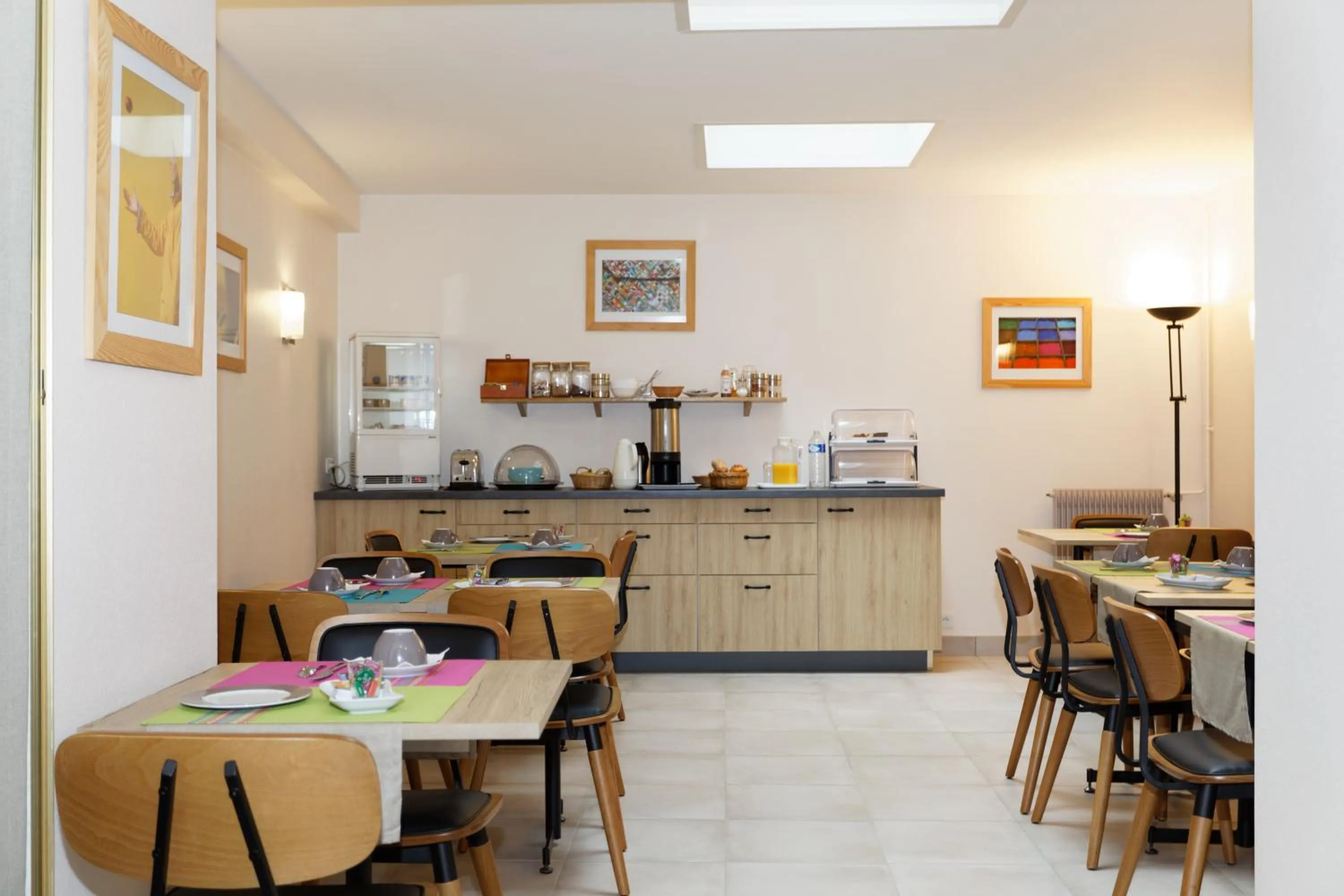 Restaurant/places to eat in Contact Hôtel - Hôtel Le Lion d'Or Lamballe