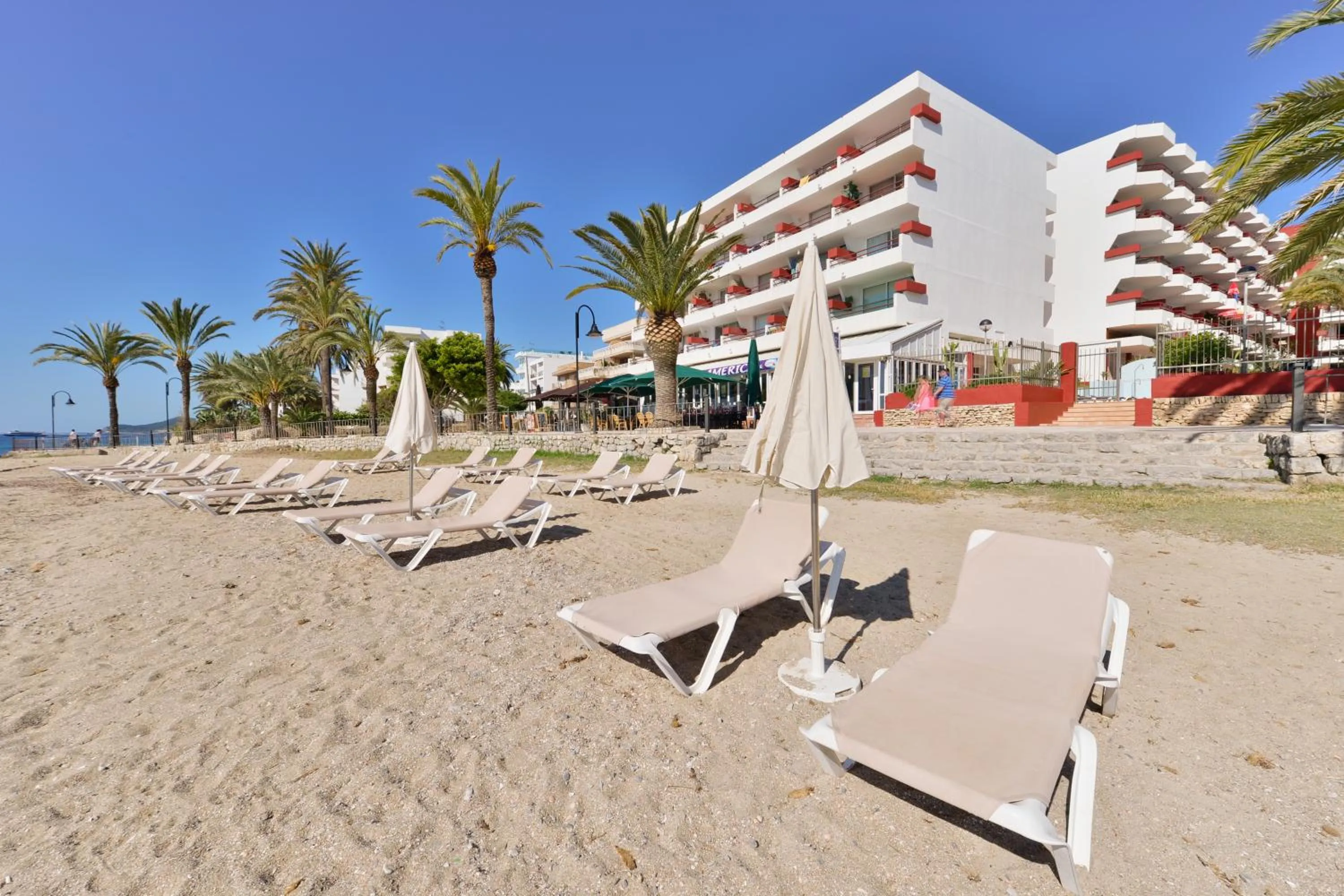 Facade/entrance in Apartamentos Lido