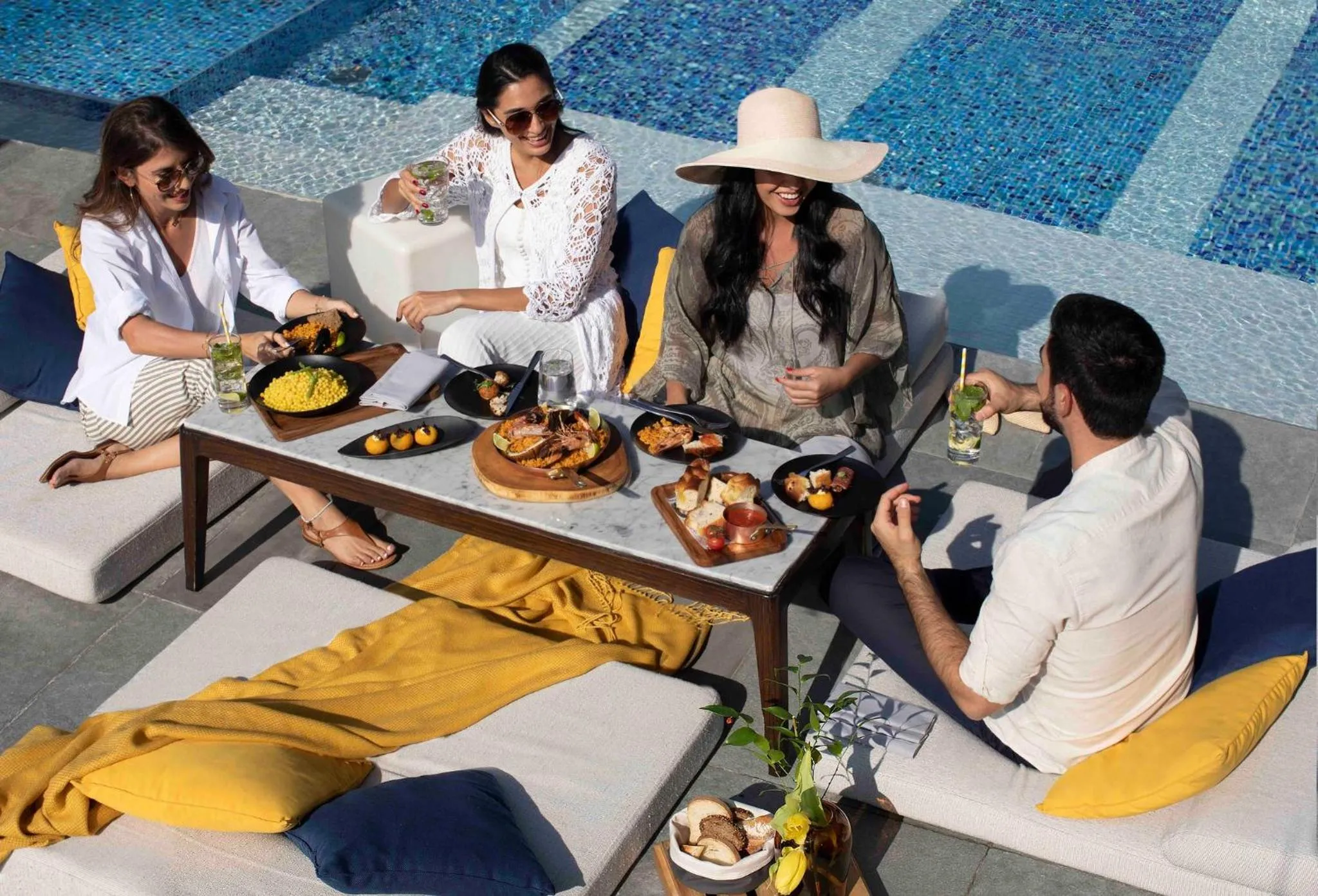 Swimming pool in voco Dubai by IHG