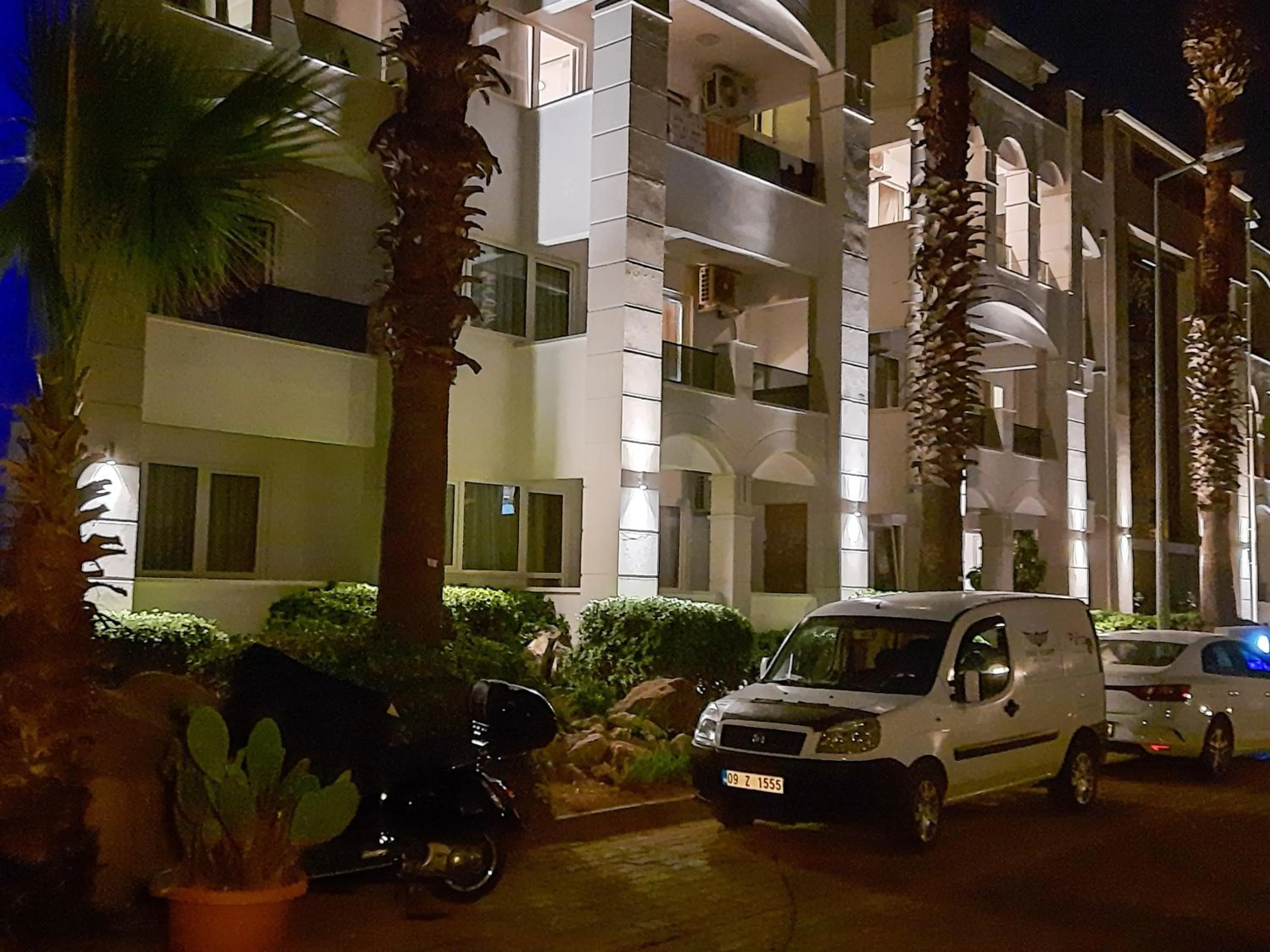 Facade/entrance in Two Seas Hotel