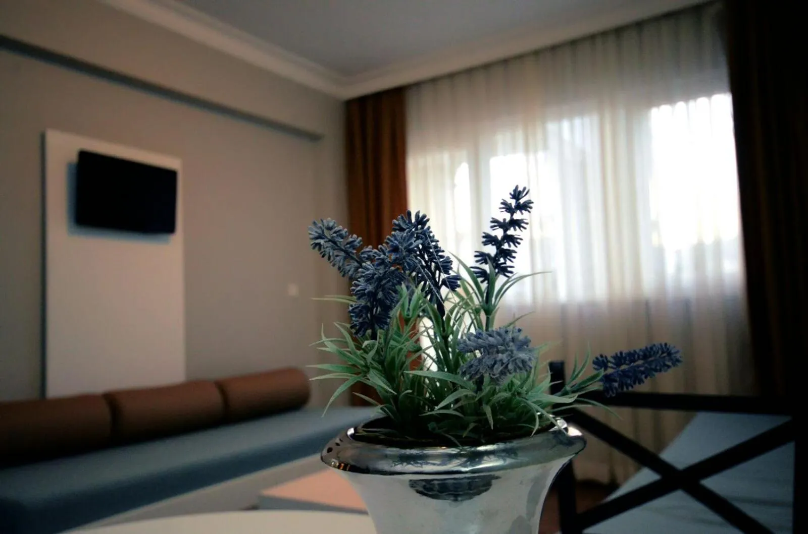 Living room in Two Seas Hotel