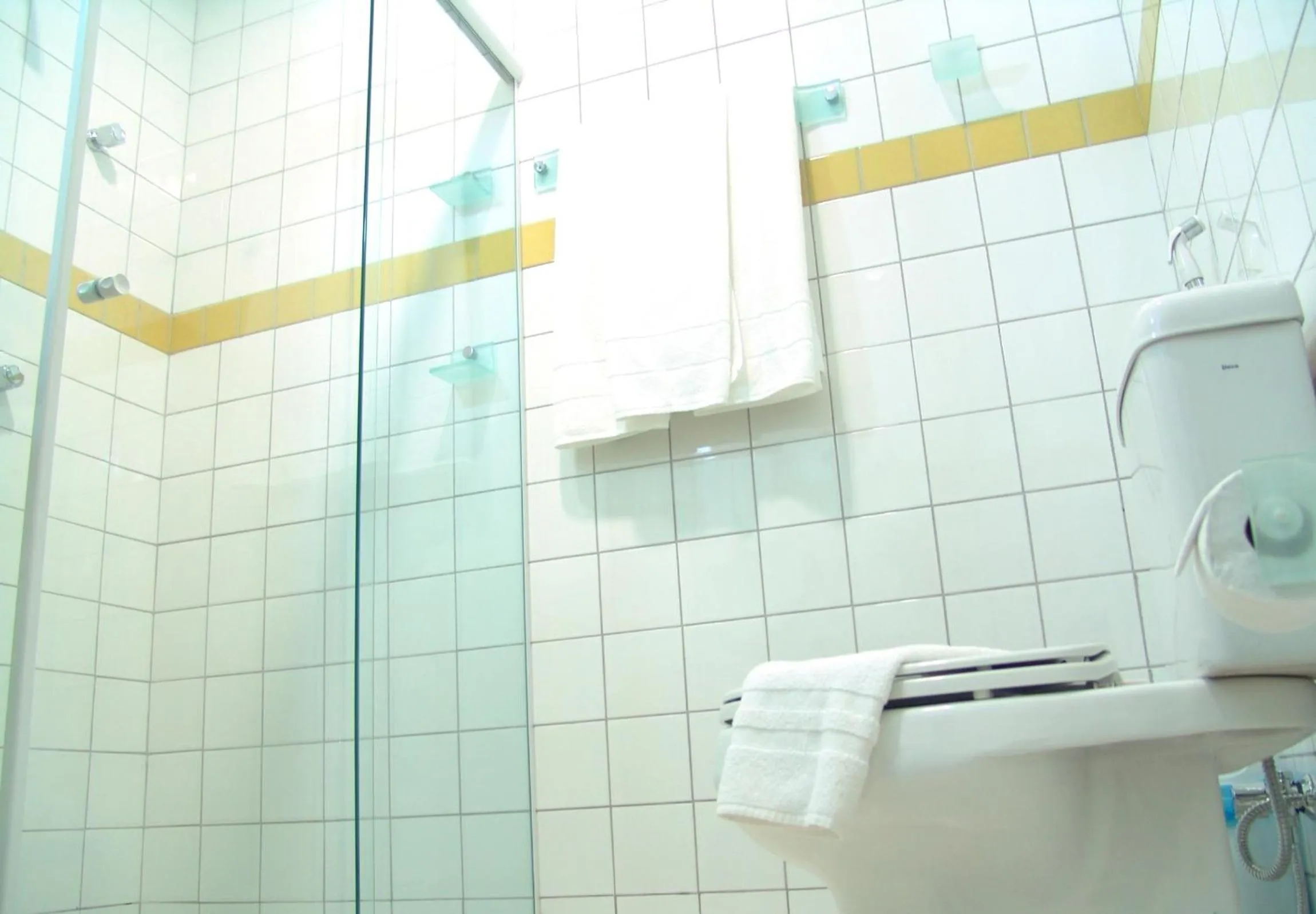 Bathroom in Litorânea Praia Hotel