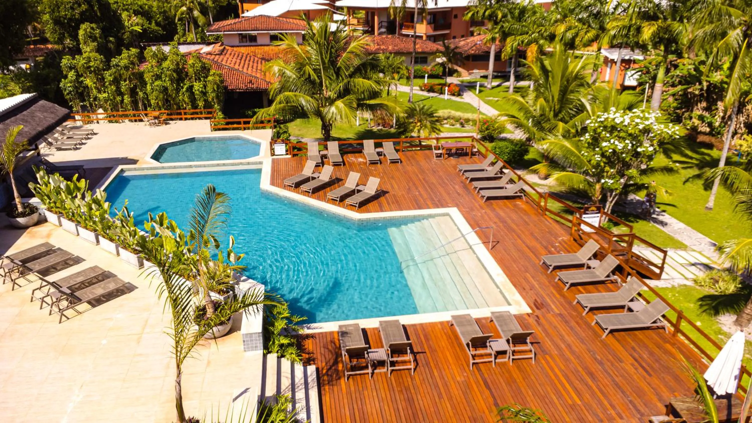 Pool view in Village Paraíso Tropical