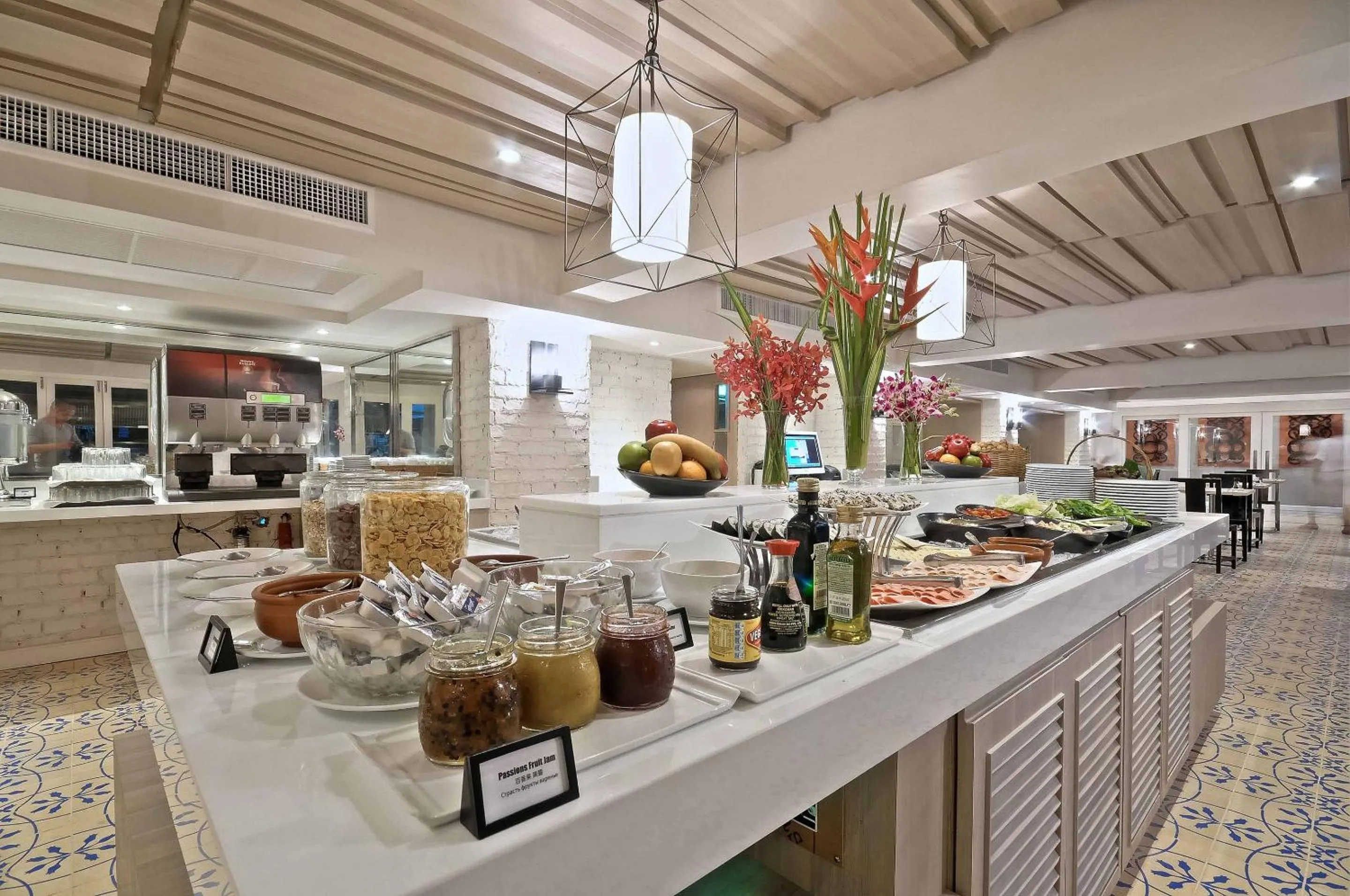 Restaurant/places to eat in Burasari Phuket Resort & Spa