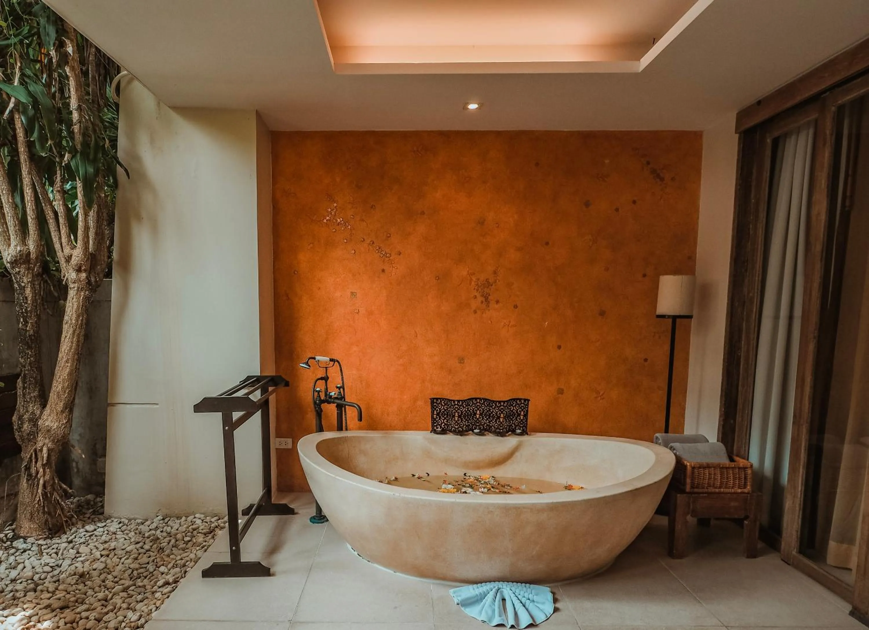 Bath in Burasari Phuket Resort & Spa