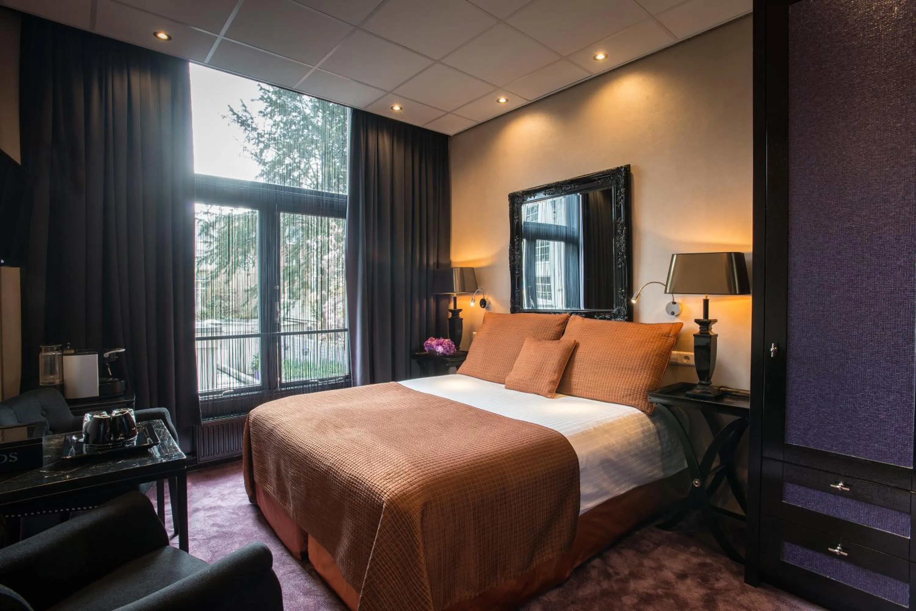 Decorative detail, Bed in Hotel Sebastians