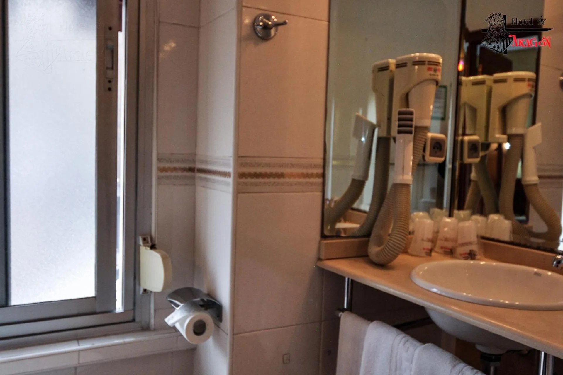 Bathroom in Hotel Aragón